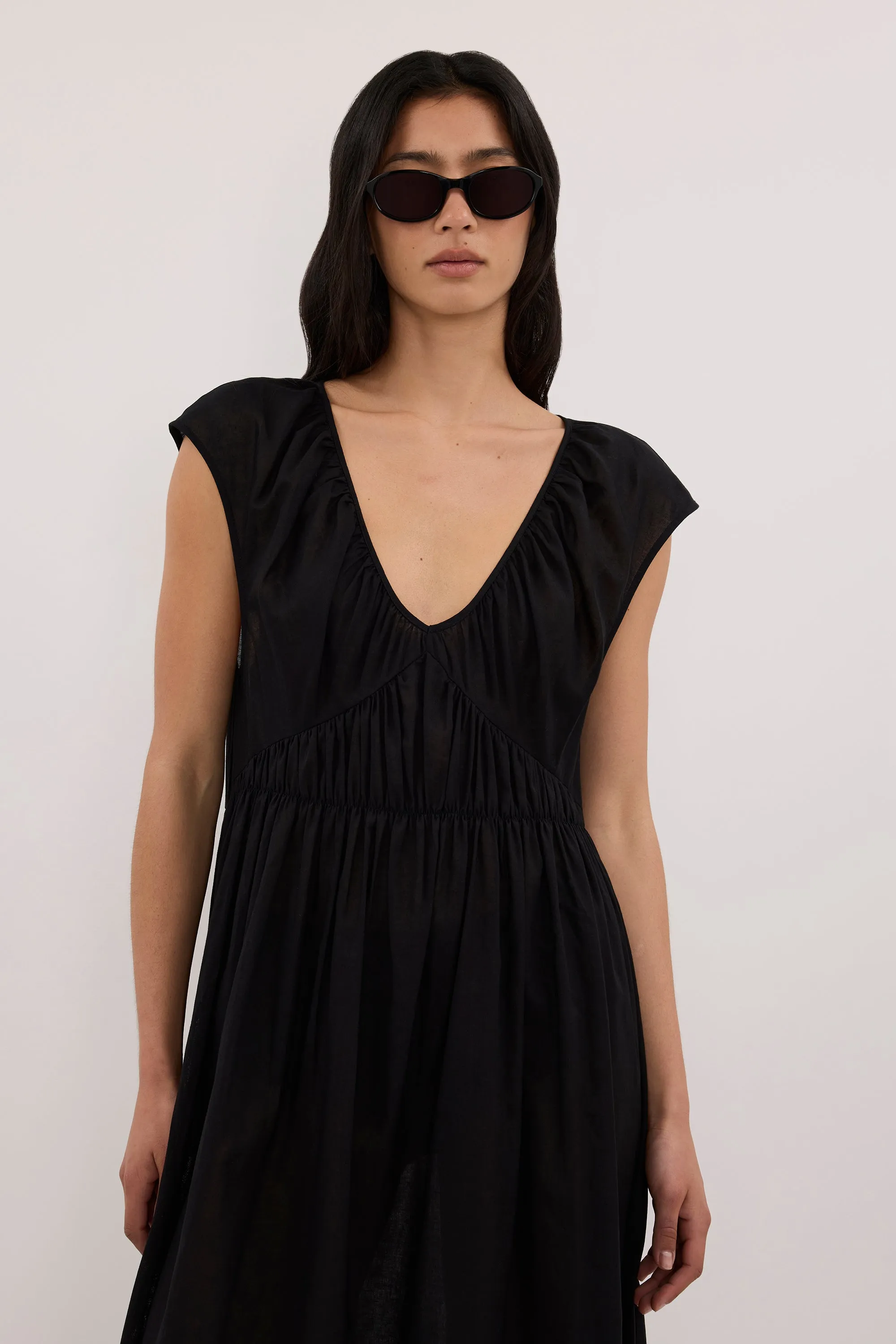 BILLIE BLACK LINEN BLEND MIDI DRESS sold by Dissh product image thumbnail 2
