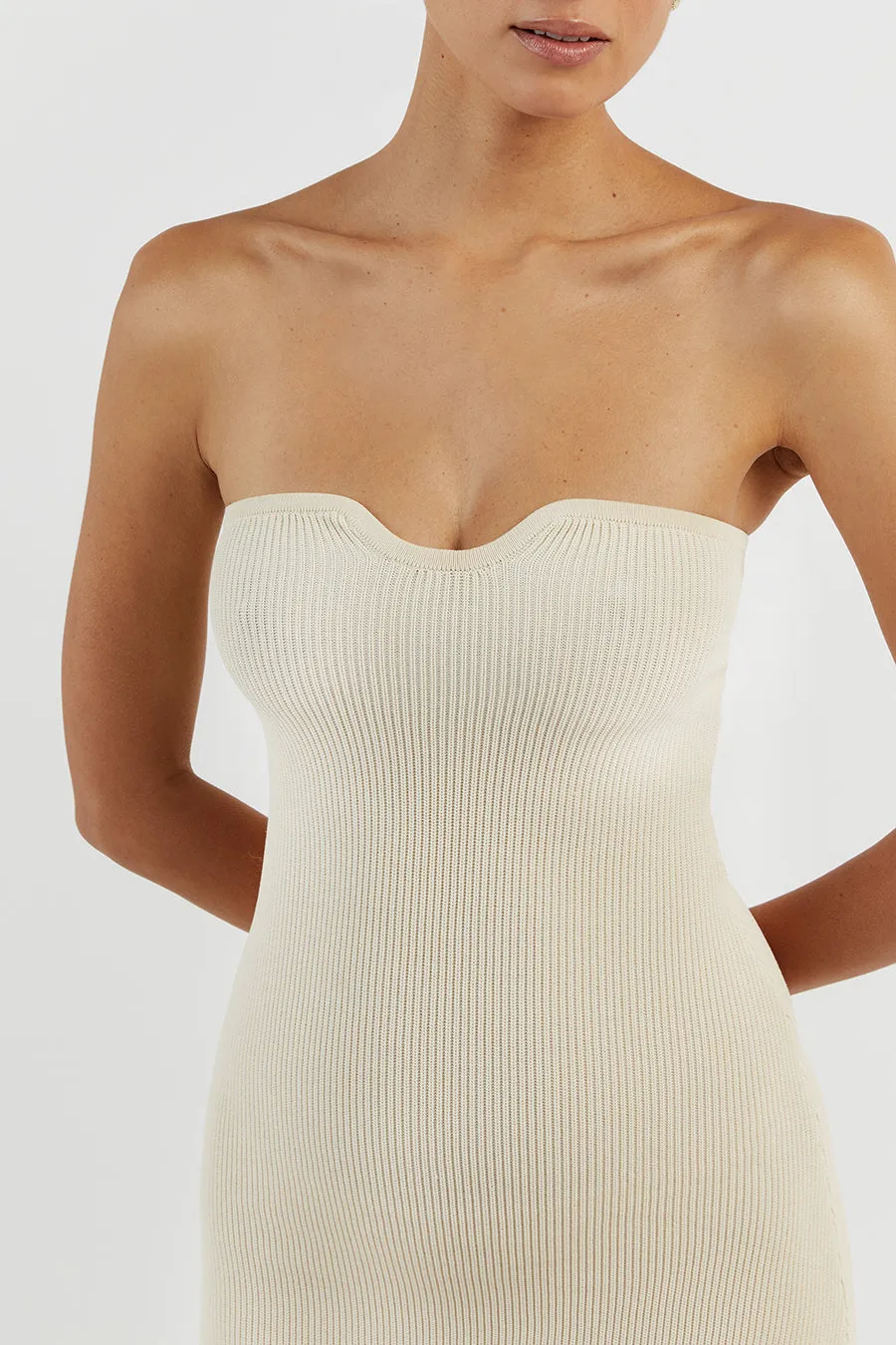 VERONICA BUTTER BANDEAU MAXI DRESS sold by Dissh product image thumbnail 5