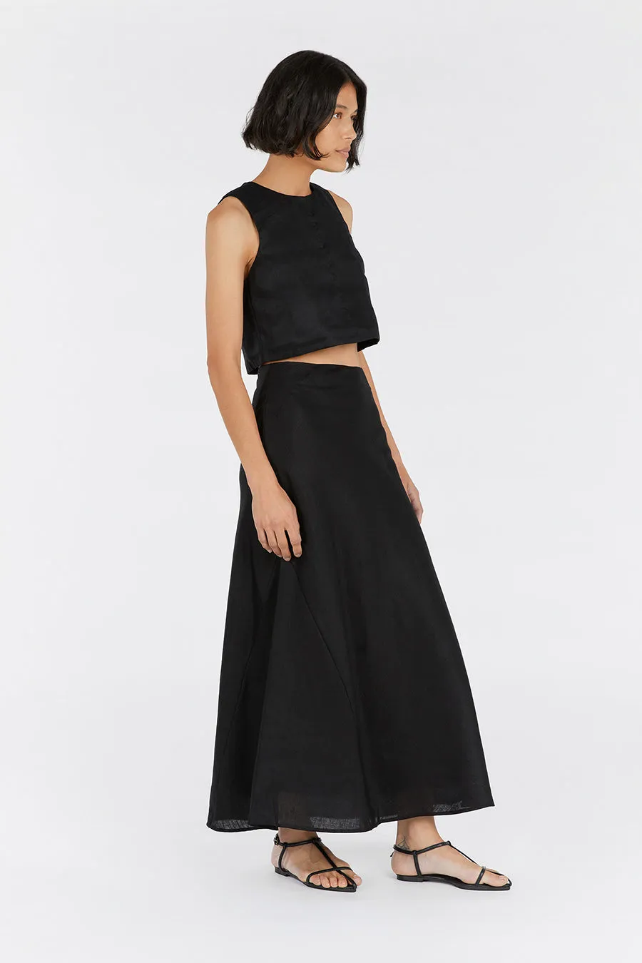 MONICA BLACK SCOOP LINEN CROP TOP sold by Dissh product image thumbnail 3
