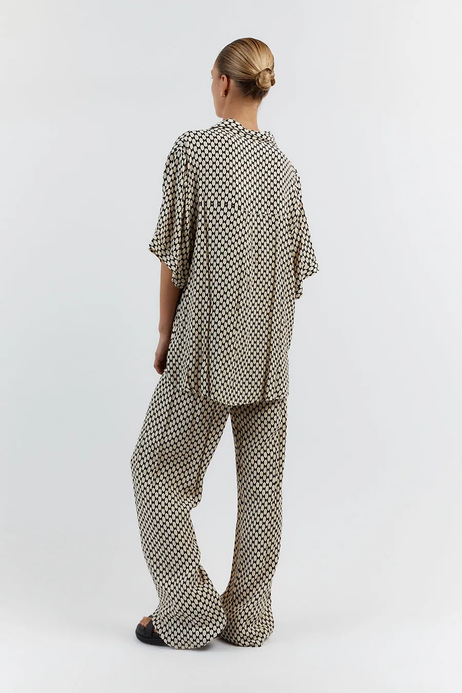 MAE BLACK/CREAM GEO VACATION SHIRT sold by Dissh product image thumbnail 4