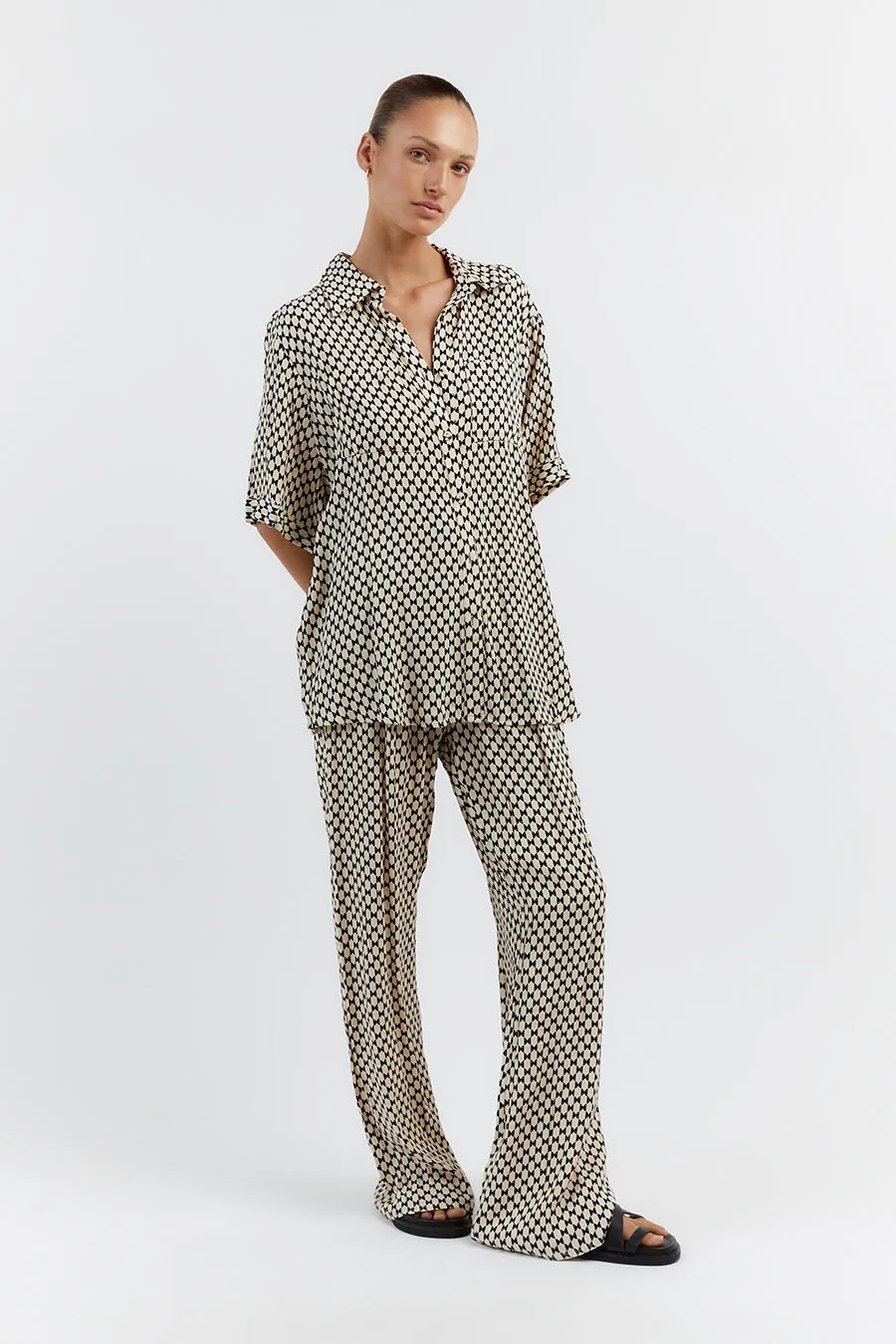 MAE BLACK/CREAM GEO VACATION SHIRT sold by Dissh product image thumbnail 3