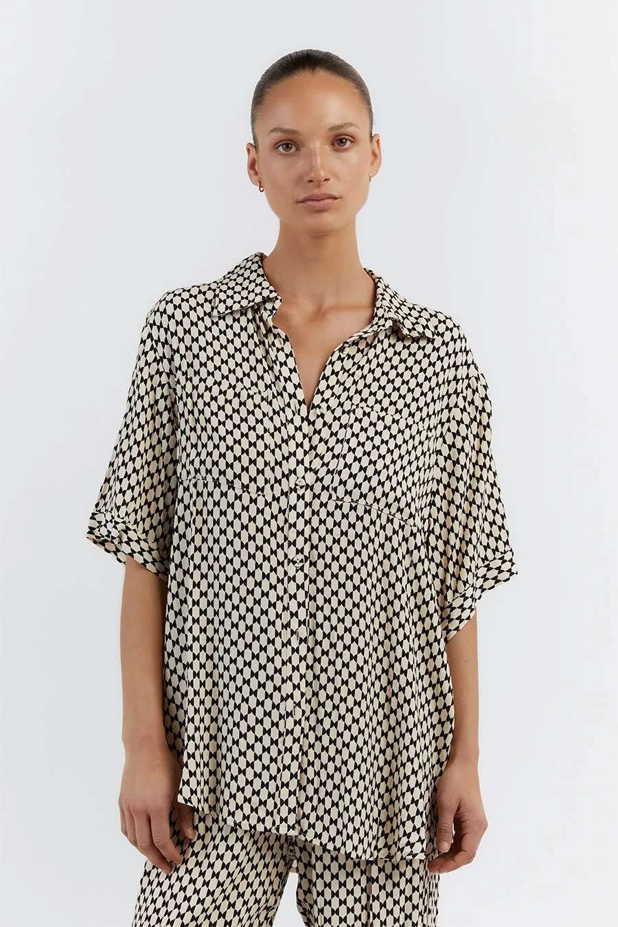 MAE BLACK/CREAM GEO VACATION SHIRT sold by Dissh product image thumbnail 2