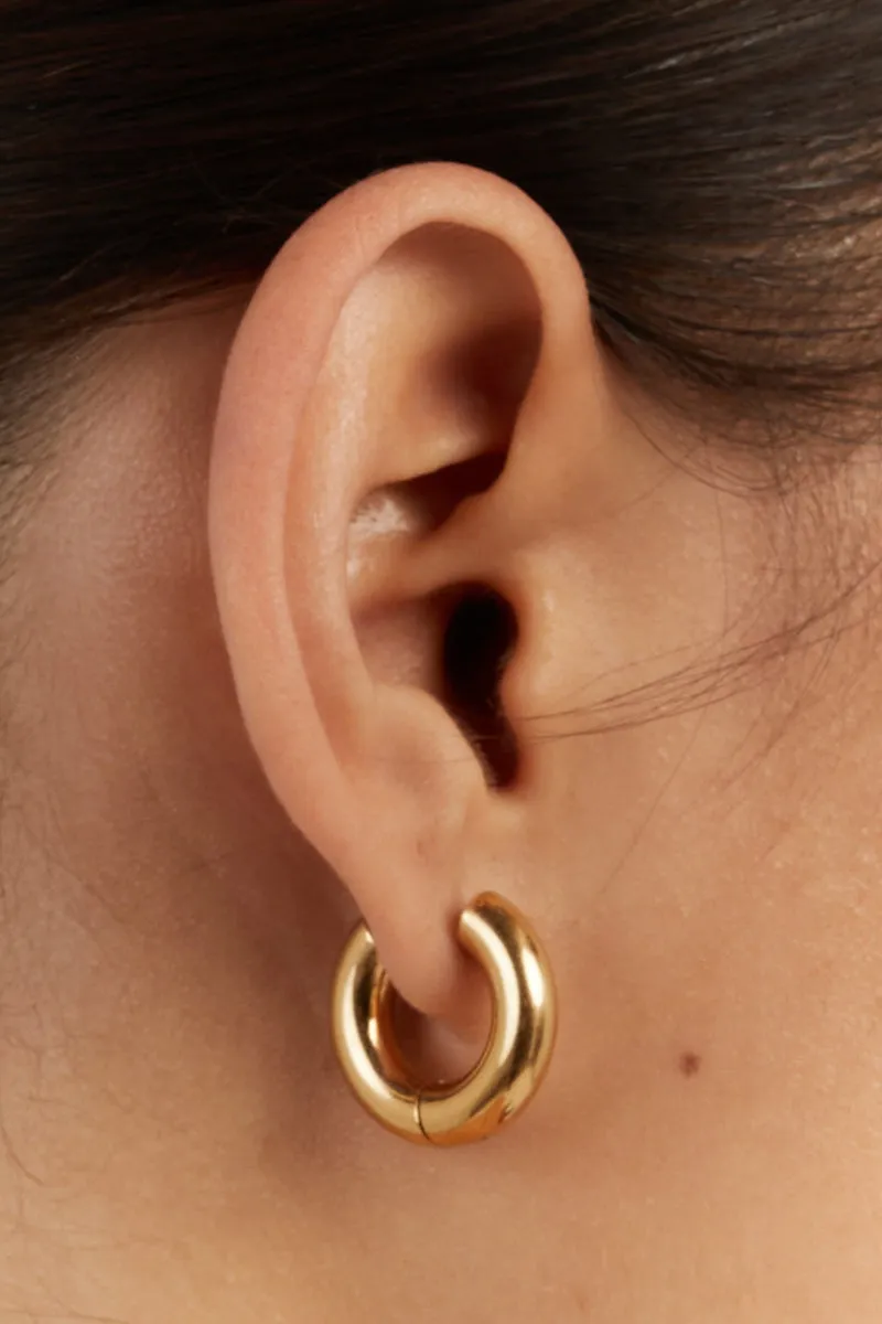 PORTER MINI MARGOT GOLD HOOP EARRINGS sold by Dissh product image thumbnail 2