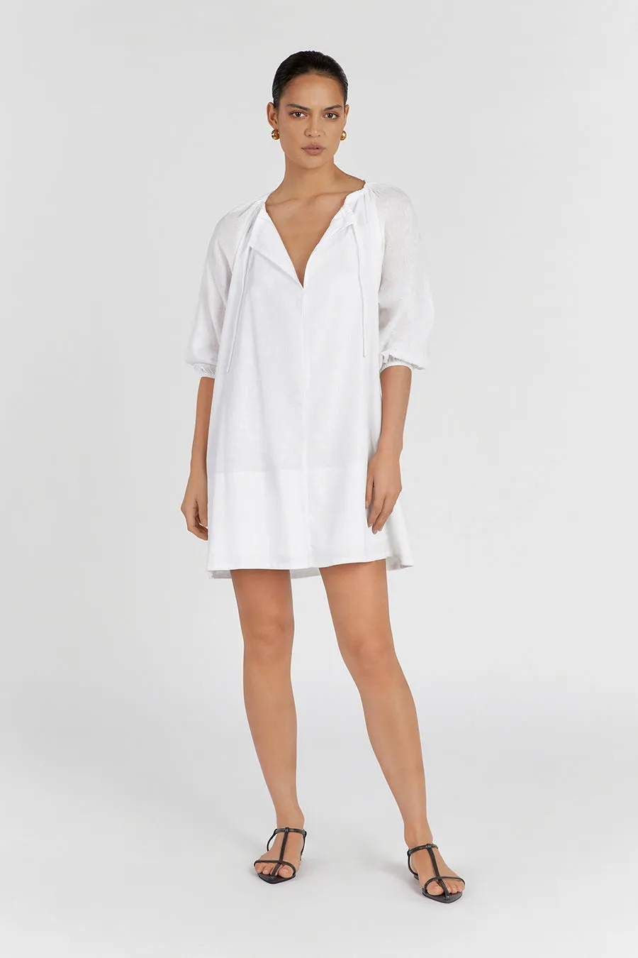 NADIA WHITE LINEN SMOCK DRESS sold by Dissh product image thumbnail 2