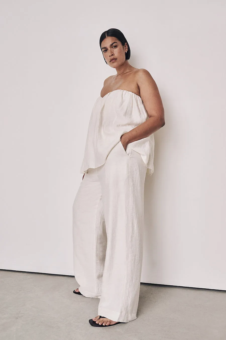 SHANIYA OFF WHITE LINEN BLEND PANT sold by Dissh