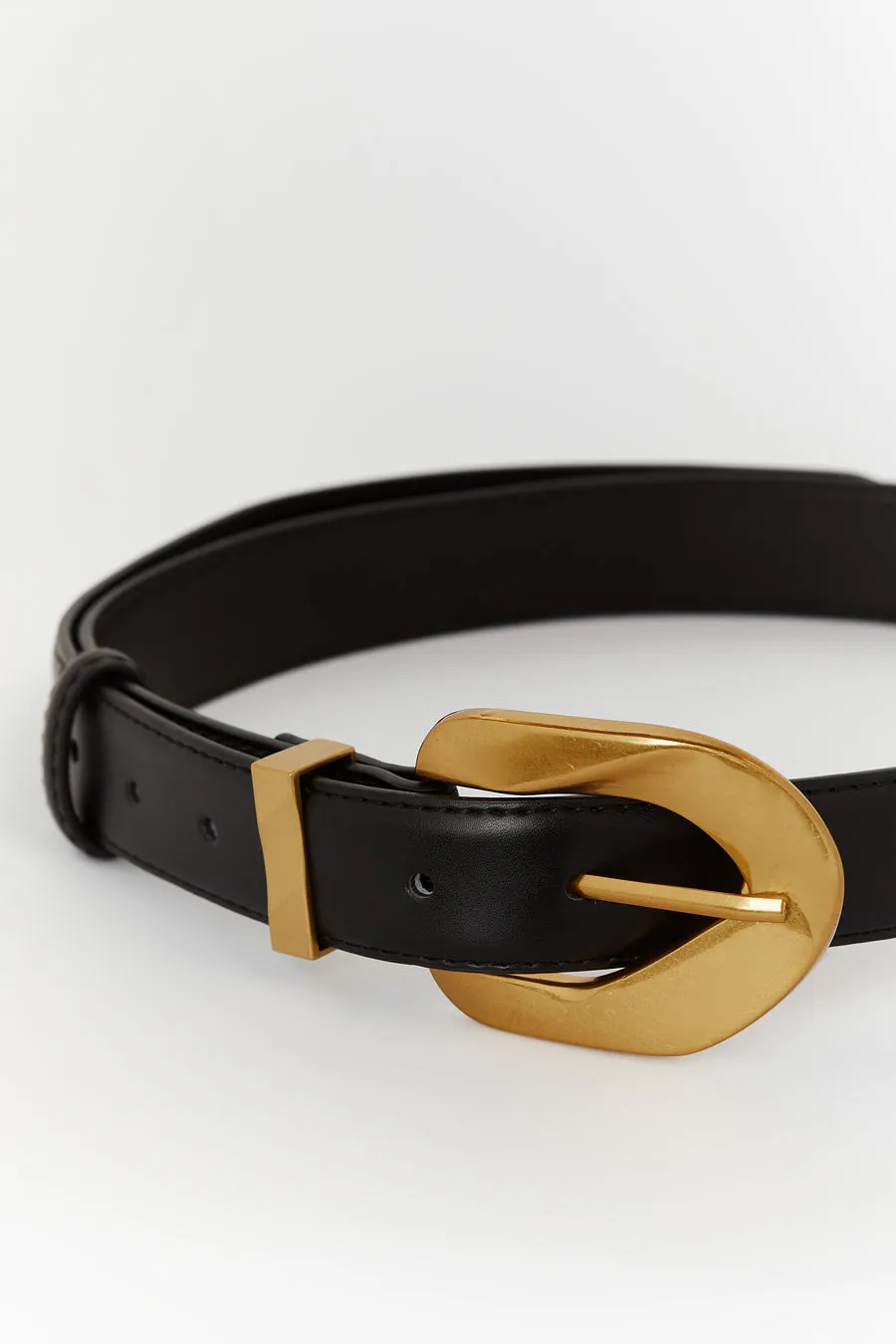 ALBURY BLACK LEATHER BELT sold by Dissh product image thumbnail 3