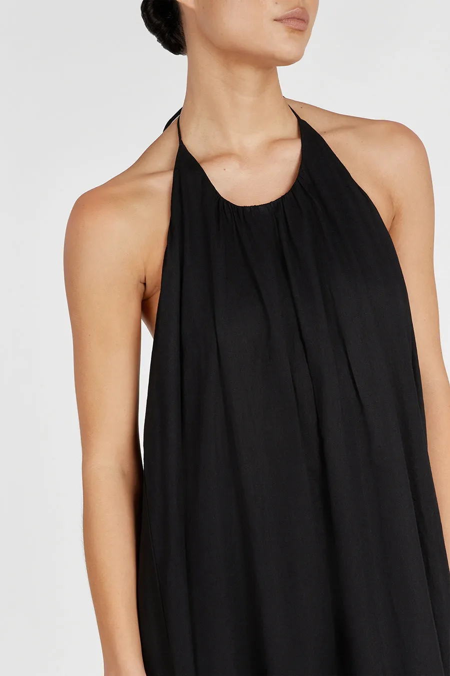 ARI BLACK LINEN HALTER MAXI DRESS sold by Dissh product image thumbnail 5