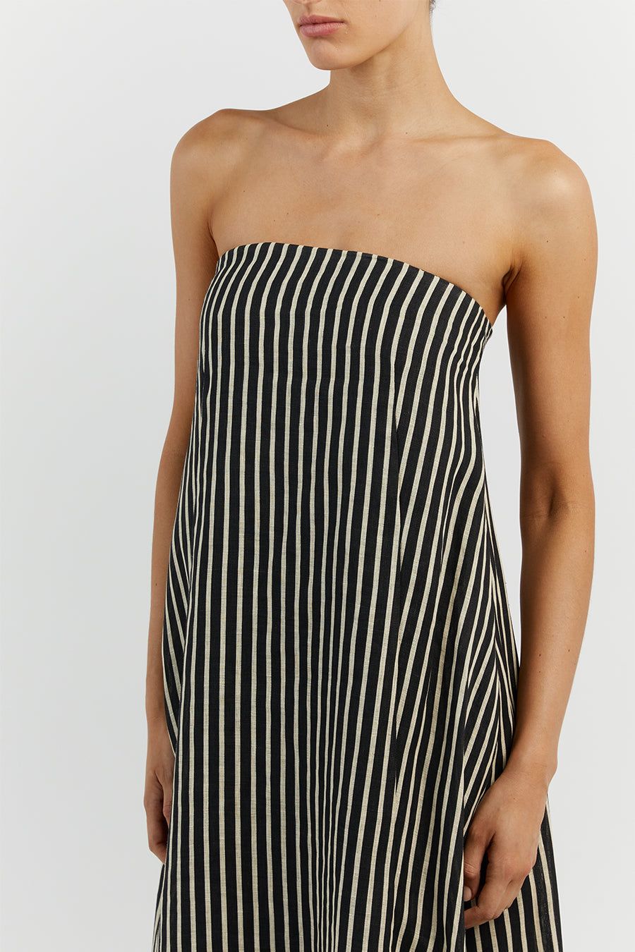 RORY BLACK LINEN MIDI DRESS sold by Dissh product image thumbnail 5