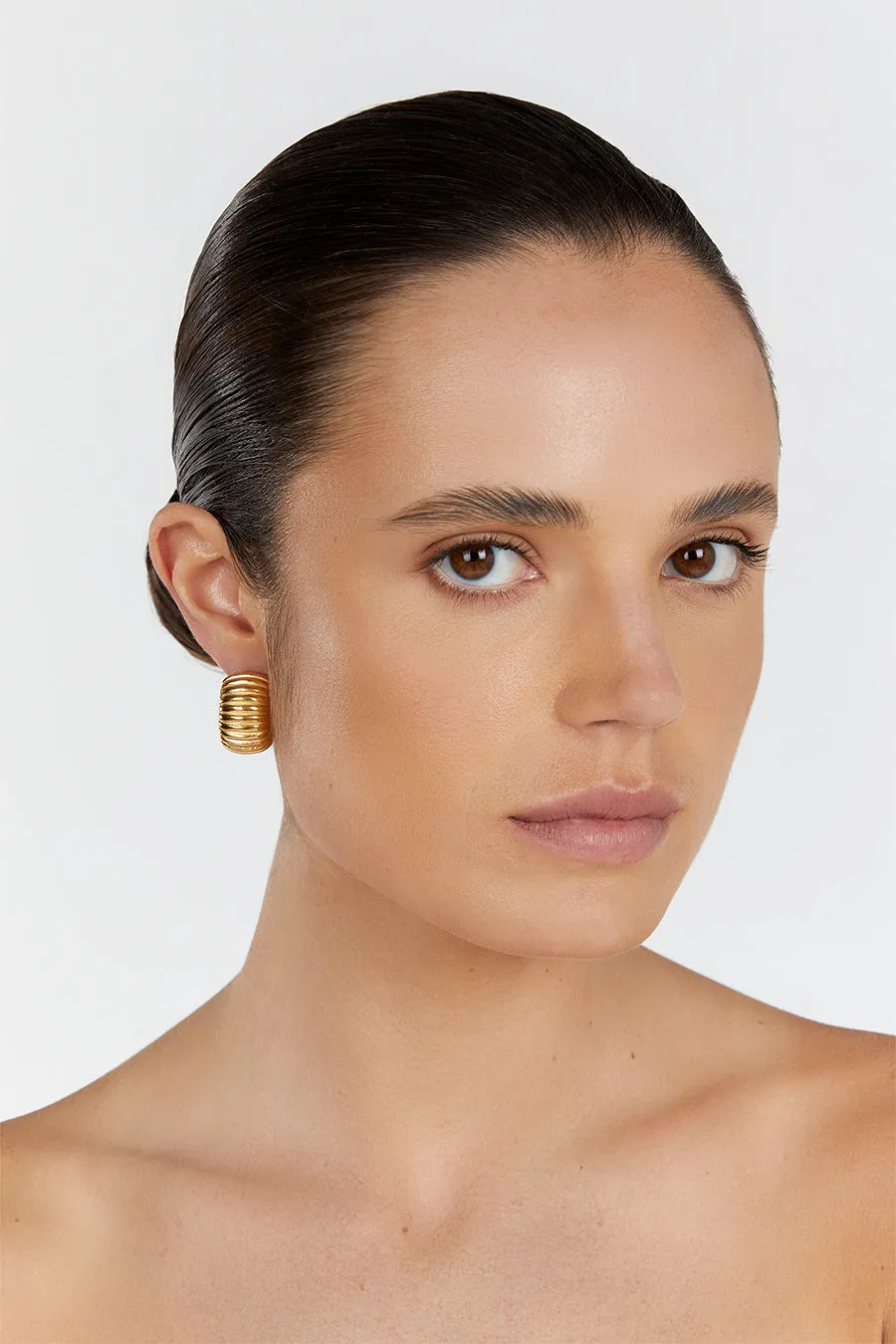 CENDRE FRANKIE GOLD HOOP EARRINGS sold by Dissh product image thumbnail 2