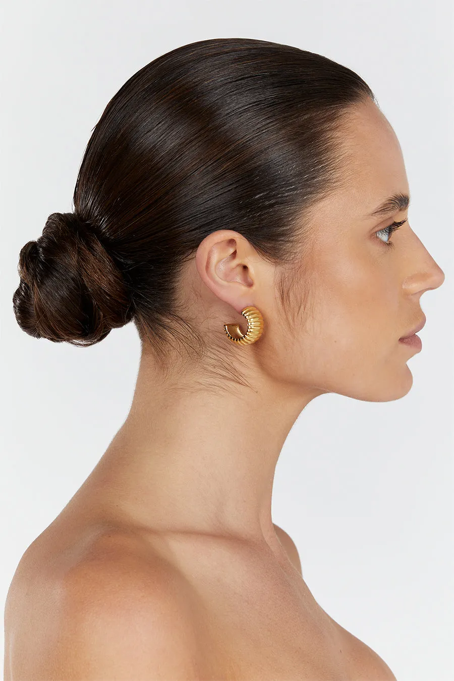 CENDRE FRANKIE GOLD HOOP EARRINGS sold by Dissh product image thumbnail 4
