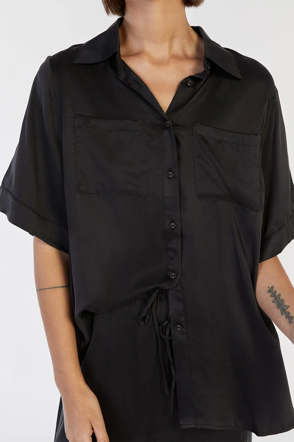 EVANS BLACK SILK VACATION SHIRT sold by Dissh product image thumbnail 5