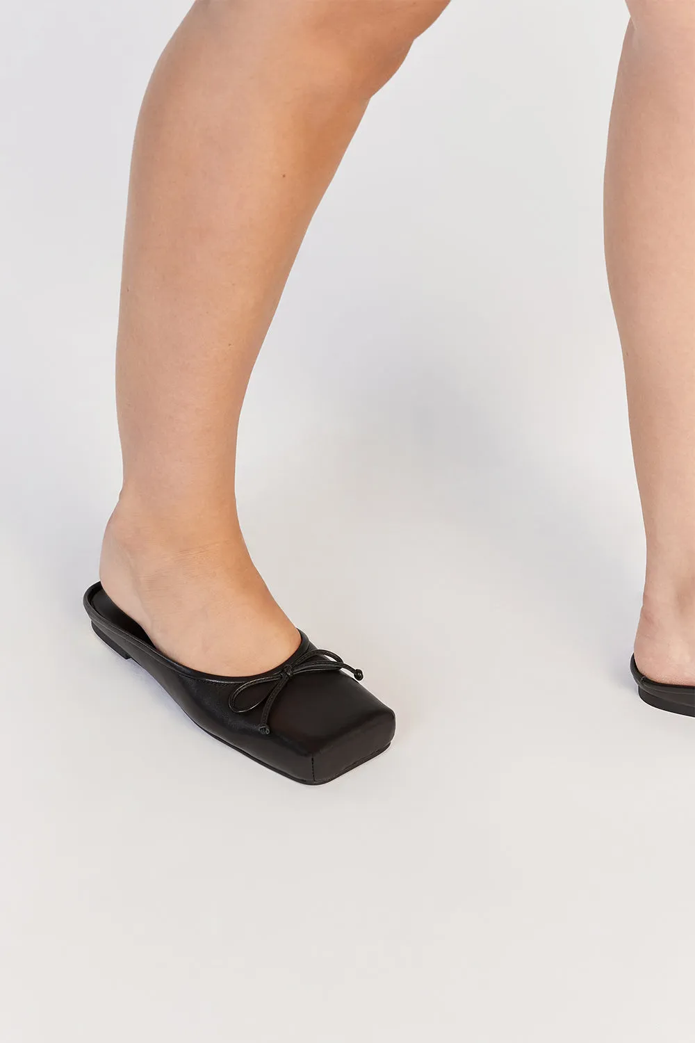 ALIAS MAE YOLANDA BLACK FLAT sold by Dissh product image thumbnail 4