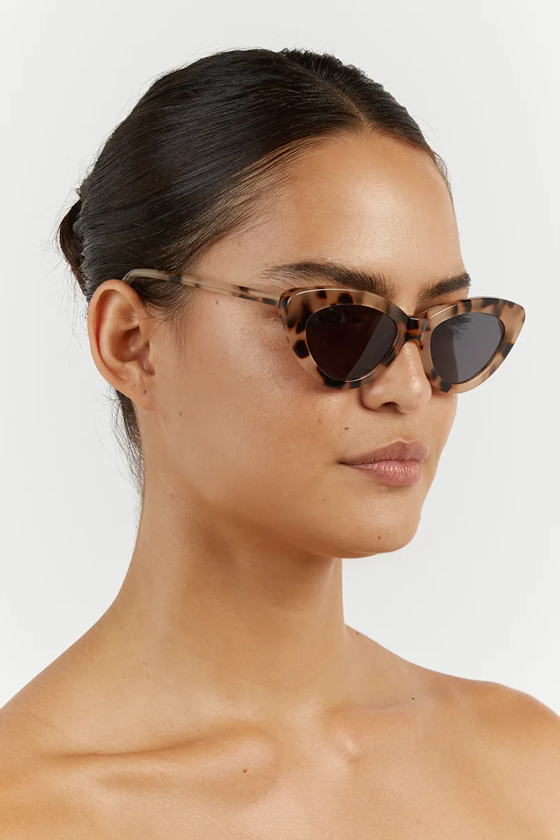 LUV LOU THE HARLEY CREAM TORT sold by Dissh product image thumbnail 2