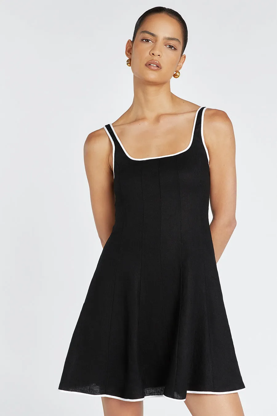 BECK BLACK LINEN MINI DRESS sold by Dissh product image thumbnail 2