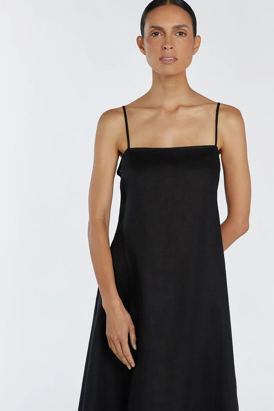 JEM BLACK LINEN MAXI DRESS sold by Dissh product image thumbnail 2