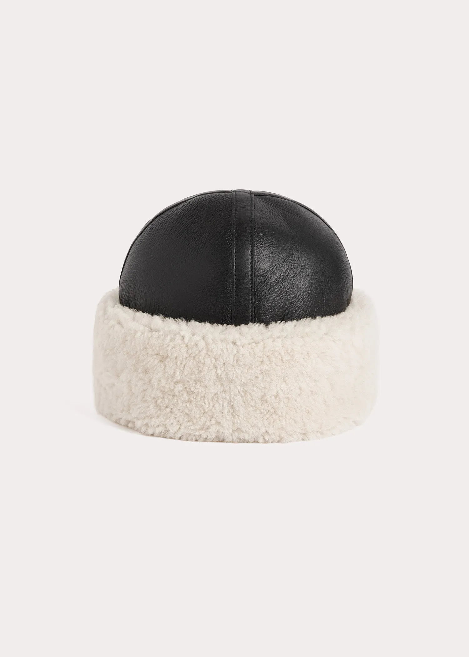 Shearling winter hat black/off white sold by Toteme product image thumbnail 5