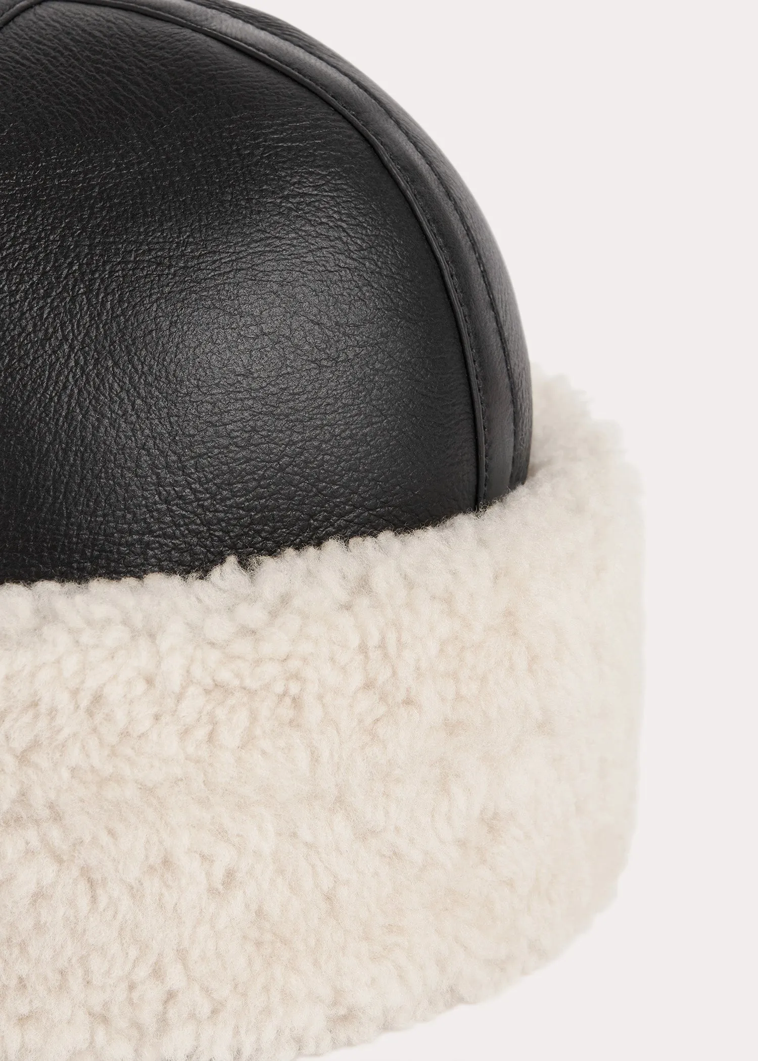 Shearling winter hat black/off white sold by Toteme product image thumbnail 4