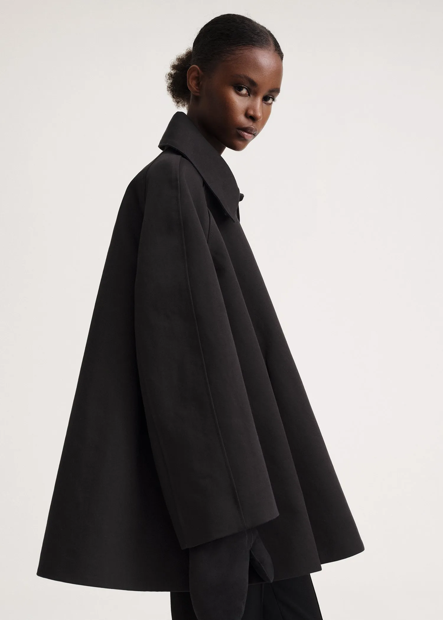 Suede shearling mittens black sold by Toteme product image thumbnail 2