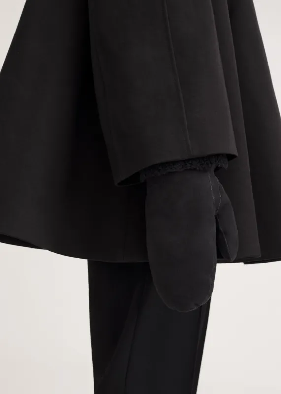 Suede shearling mittens black made by Toteme