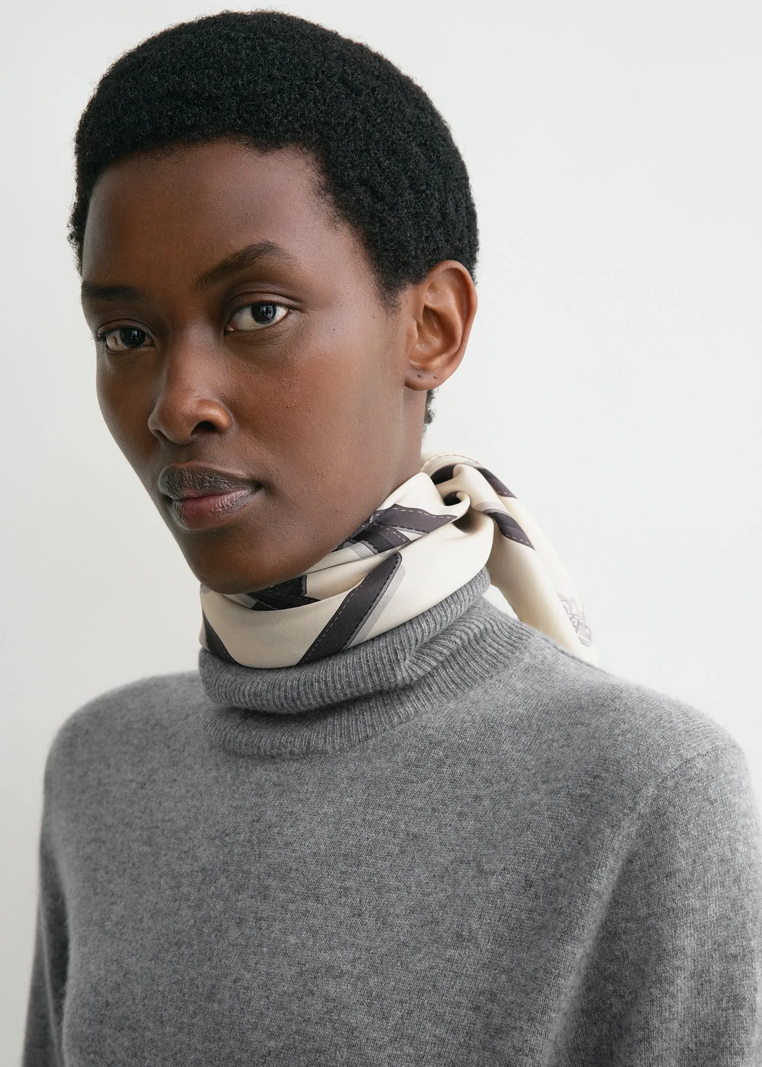Clasp belt silk scarf snow sold by Toteme product image thumbnail 3