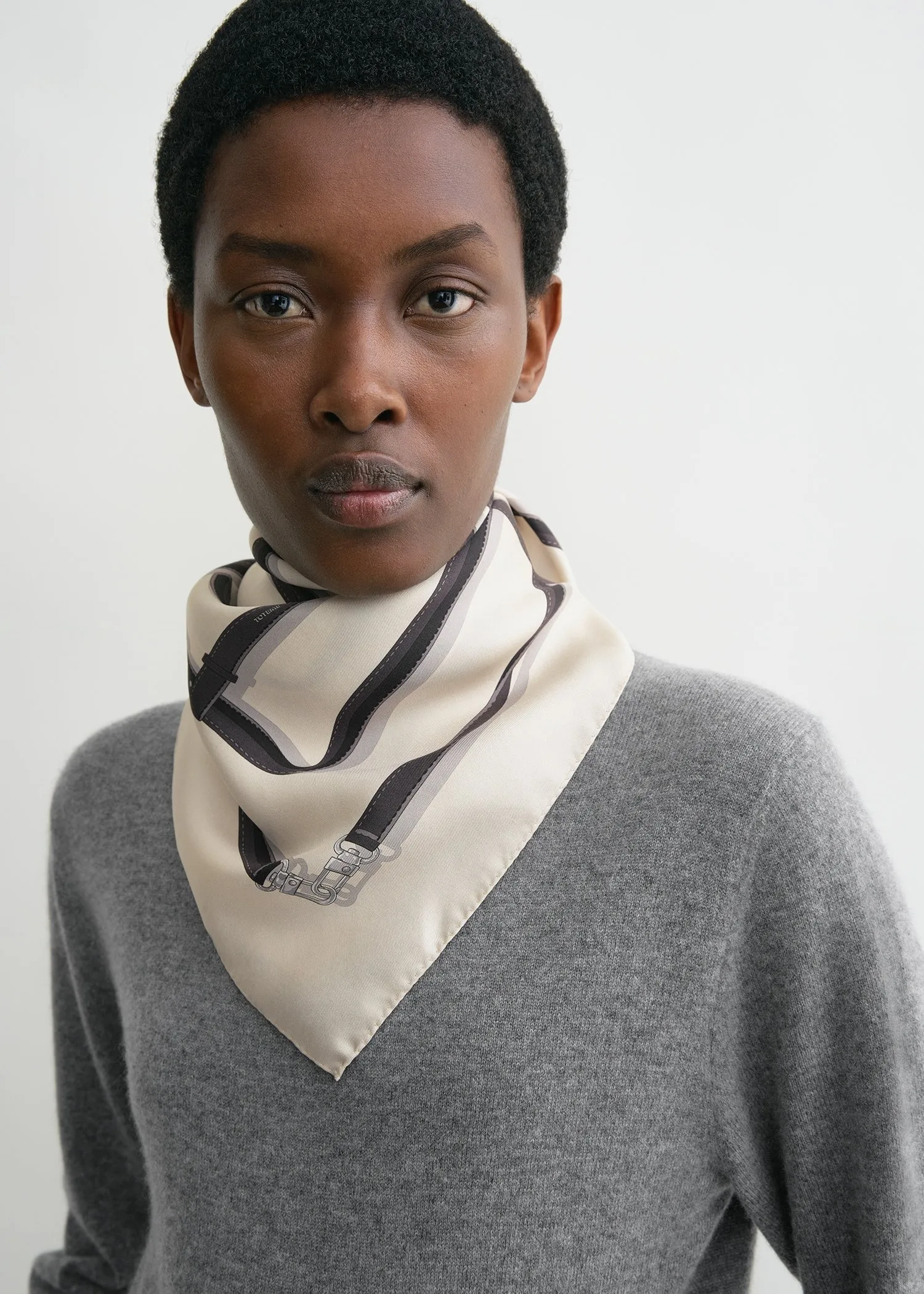 Clasp belt silk scarf snow sold by Toteme product image thumbnail 2