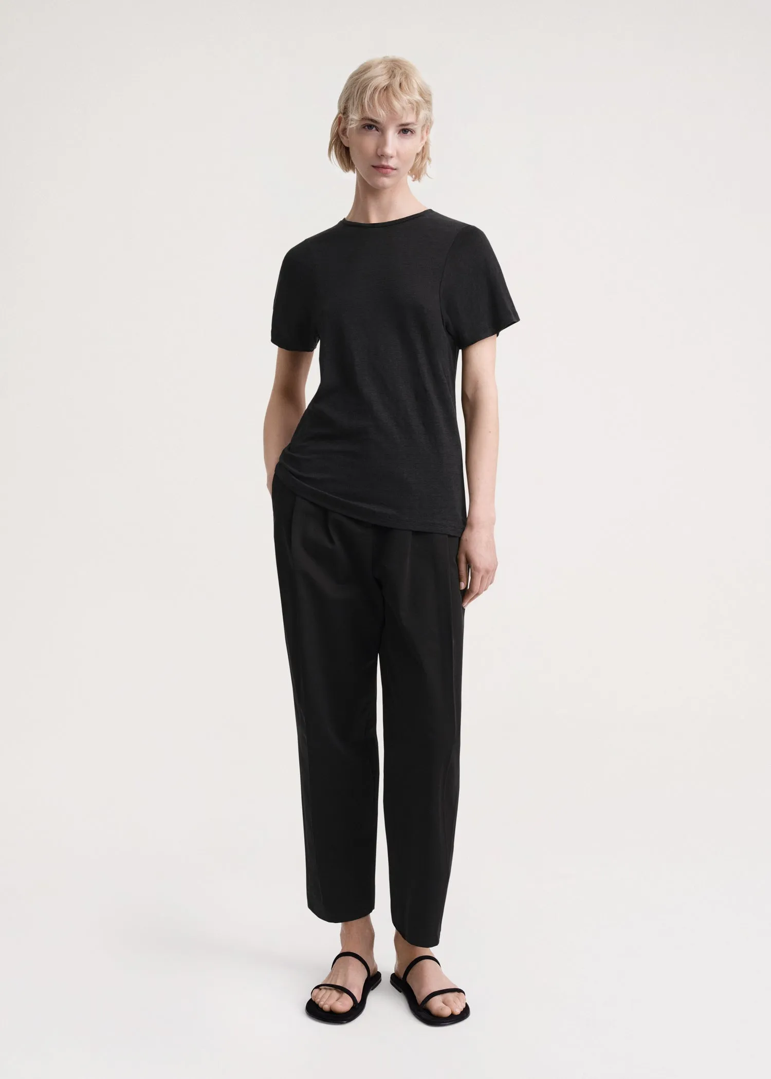 Curved seam linen tee black sold by Toteme