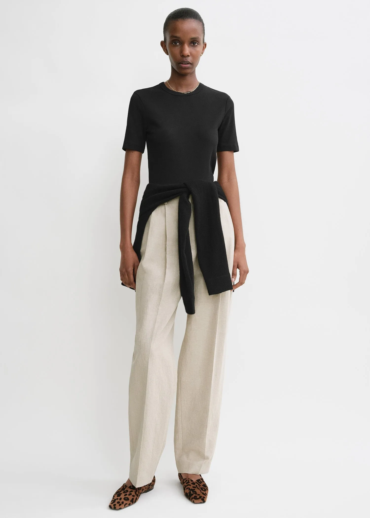Classic rib tee black sold by Toteme