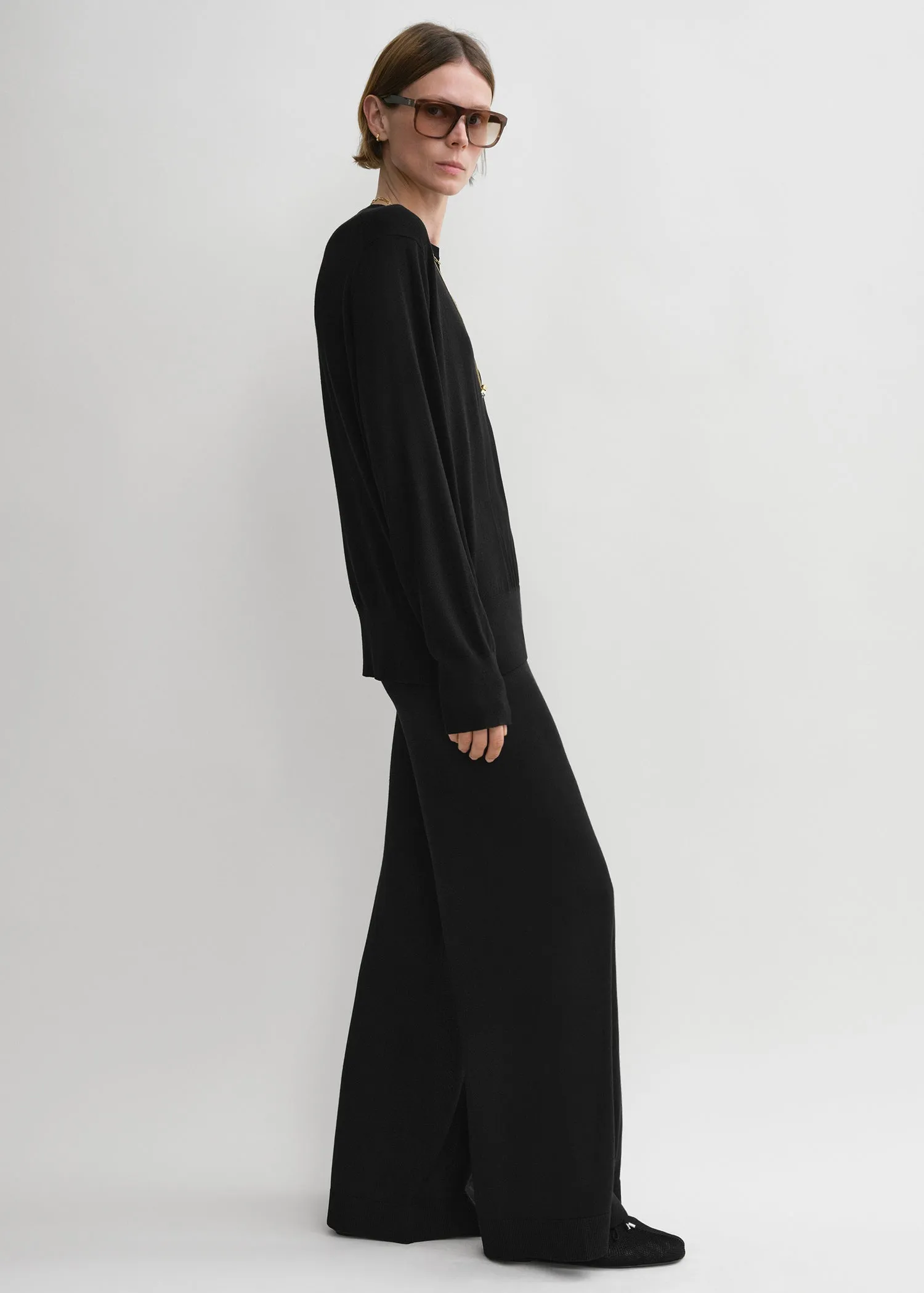 Crew-neck silk cashmere knit black sold by Toteme product image thumbnail 2