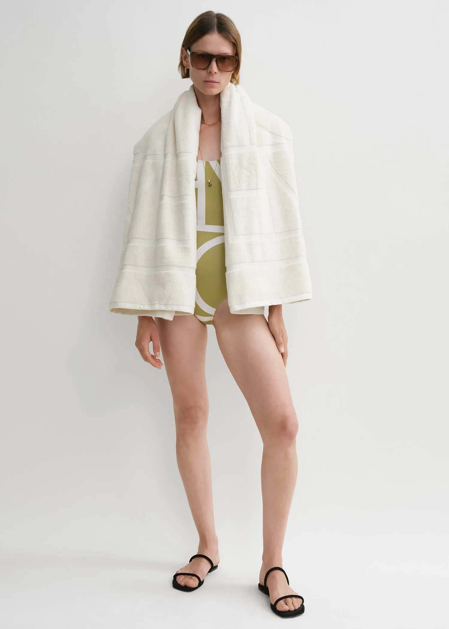Monogram jacquard towel off white sold by Toteme product image thumbnail 2