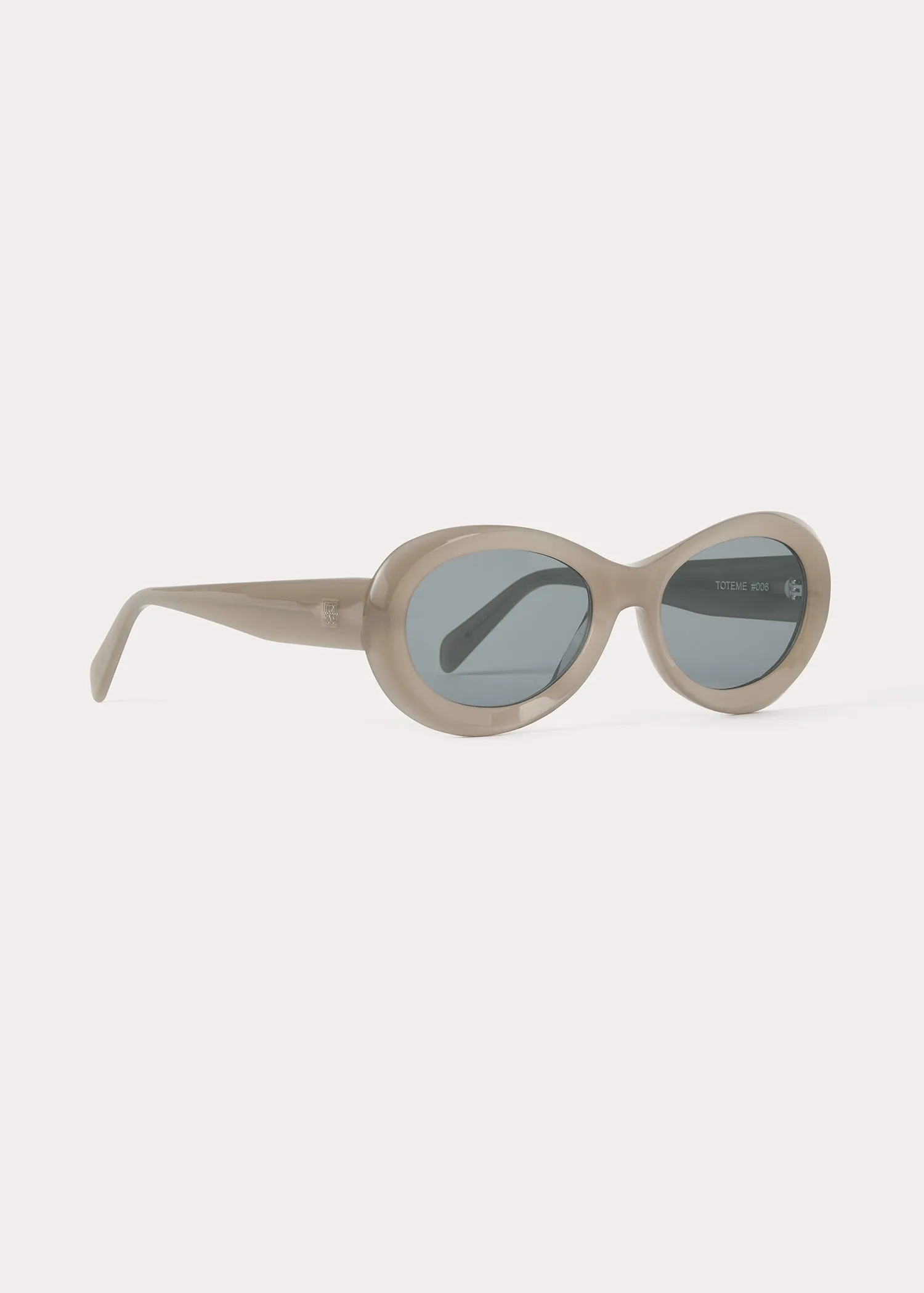 The Ovals sunglasses warm steel sold by Toteme product image thumbnail 4