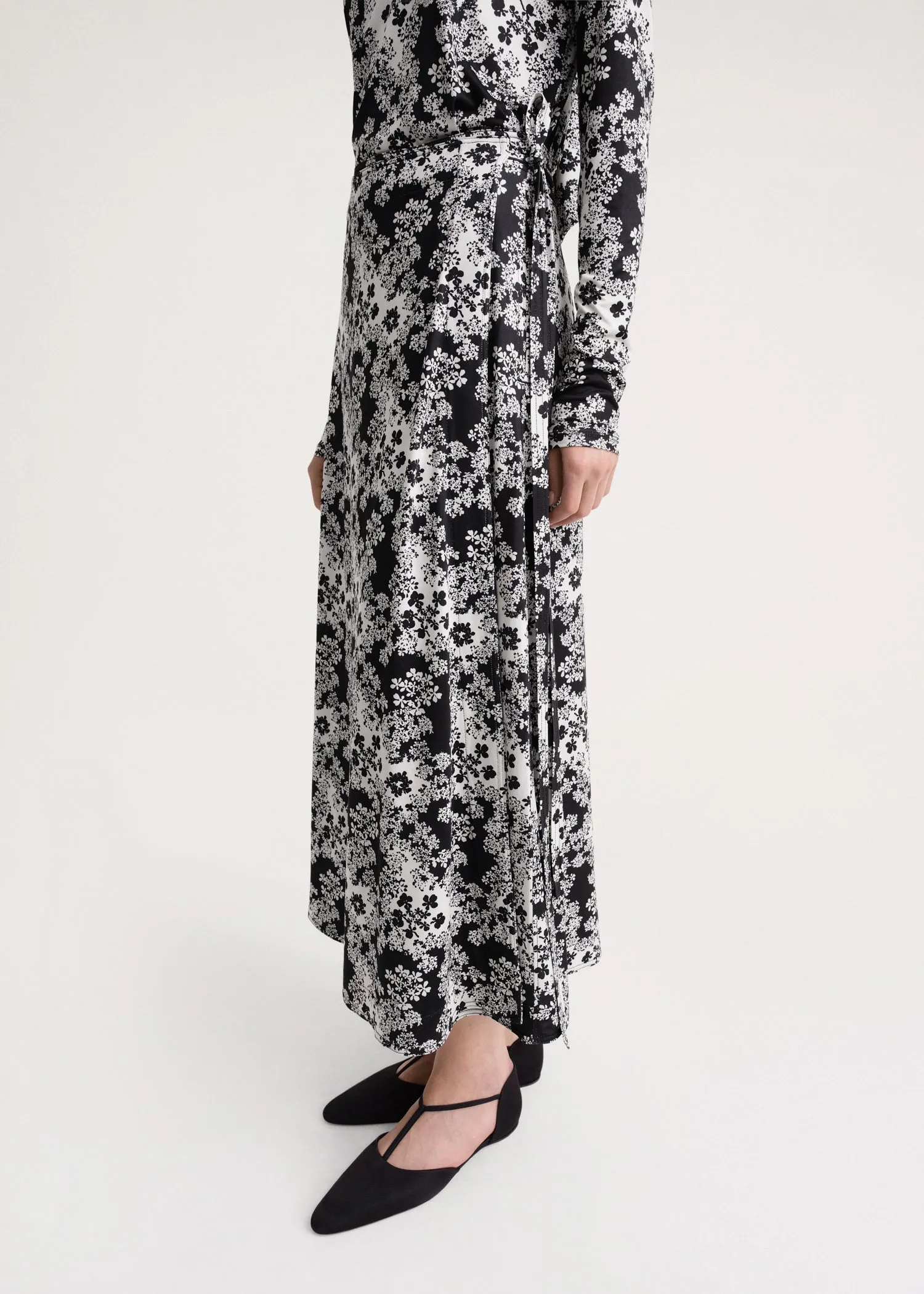 Tie-waist wrap skirt floral sold by Toteme product image thumbnail 4