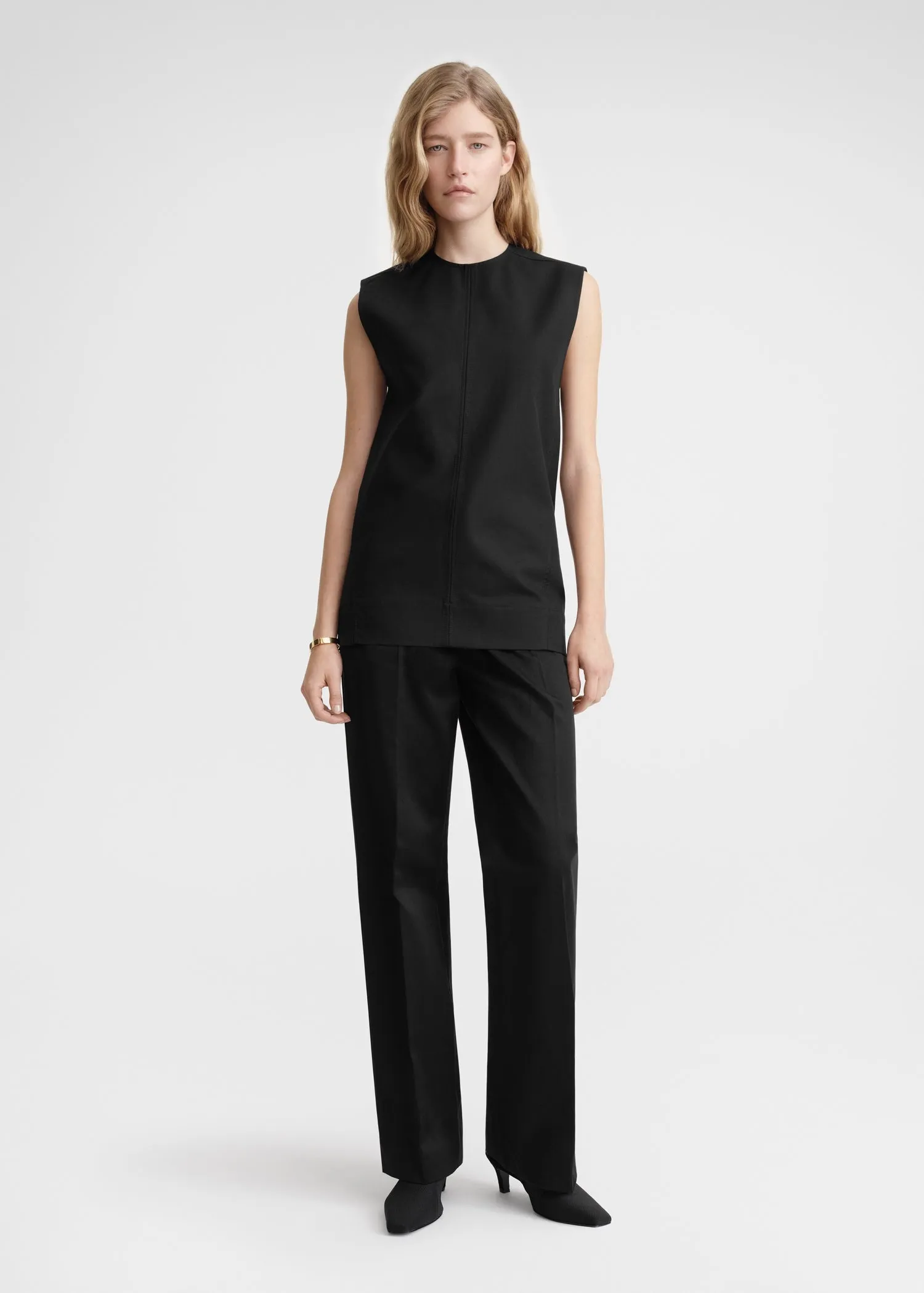 Sleeveless twisted-seam top black sold by Toteme