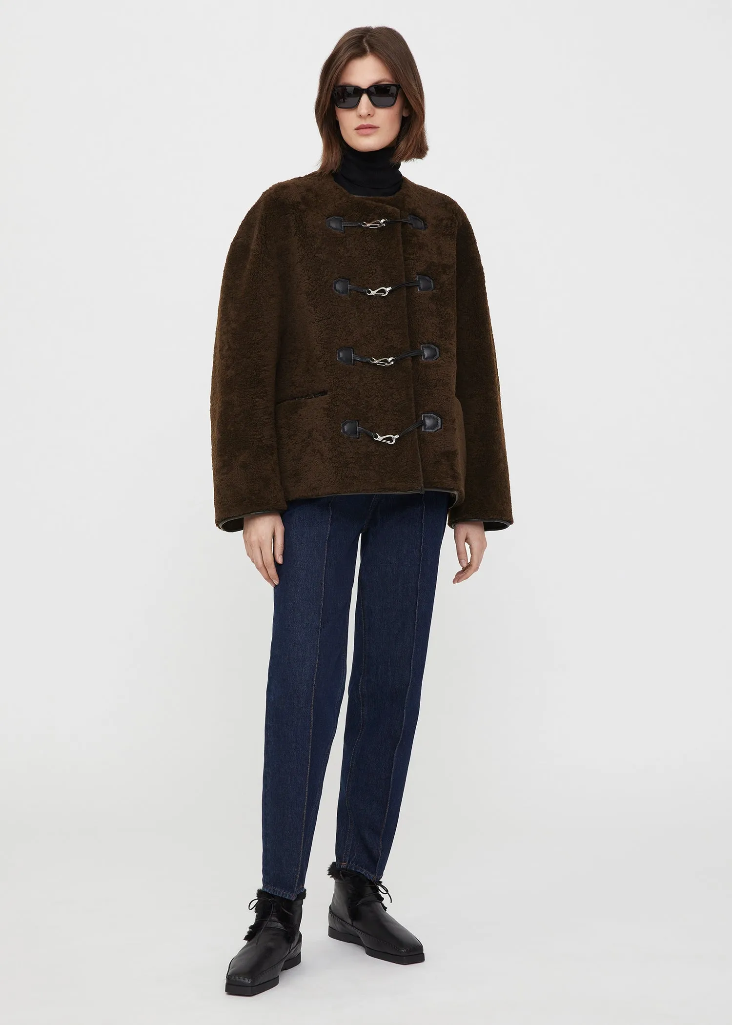 Toteme Teddy shearling clasp jacket saddle brown | Parallel