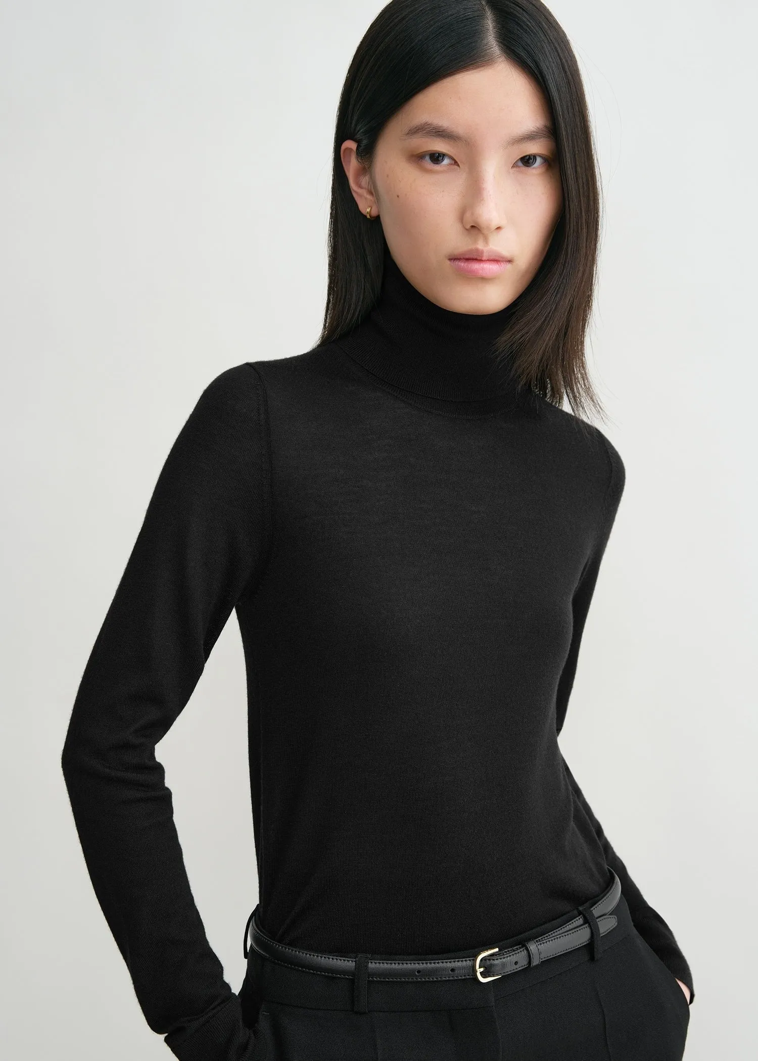 Fine turtleneck black sold by Toteme product image thumbnail 4