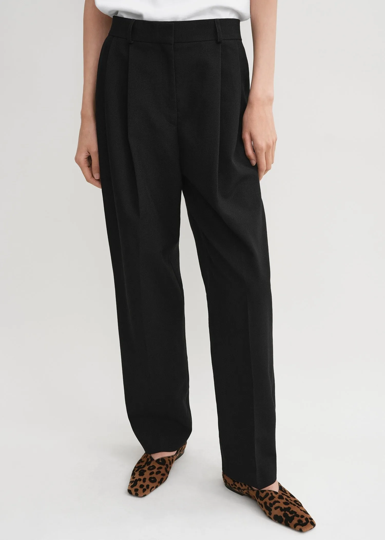 Double-pleated tailored trousers black sold by Toteme product image thumbnail 4