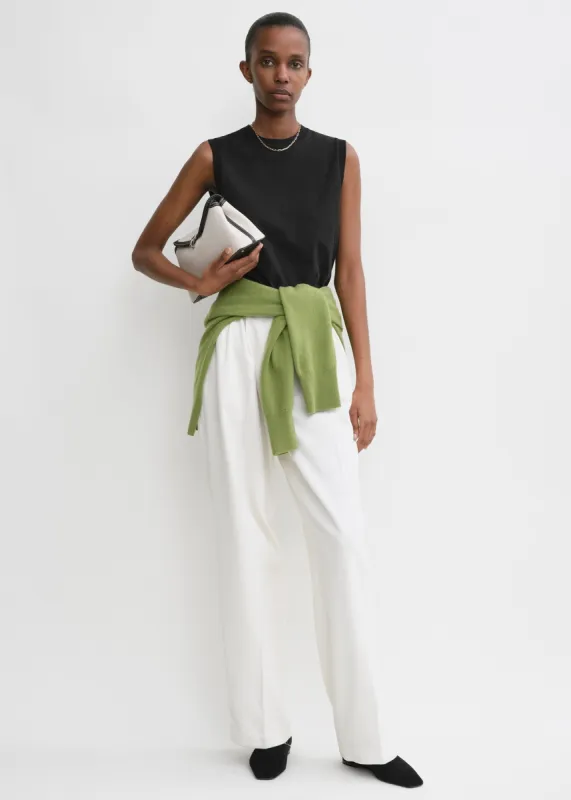 Relaxed sleeveless tee black made by Toteme