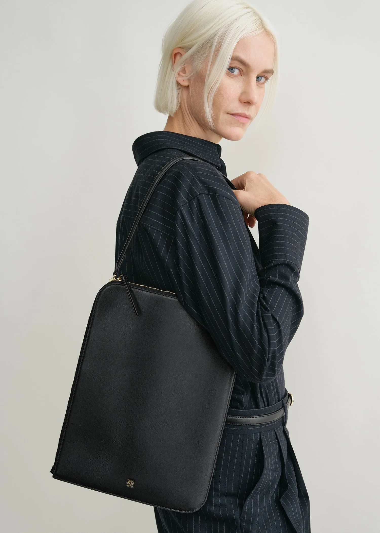 Slim tote black sold by Toteme product image thumbnail 2