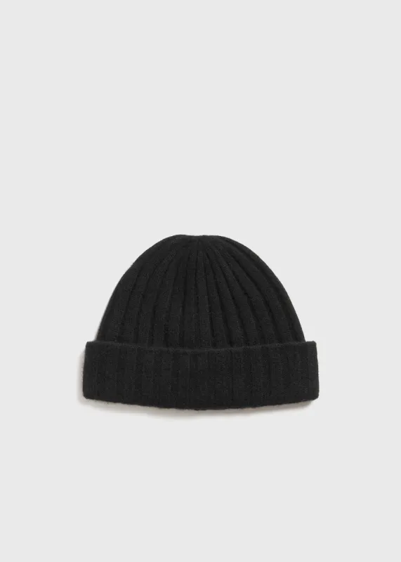Cashmere beanie black sold by Toteme
