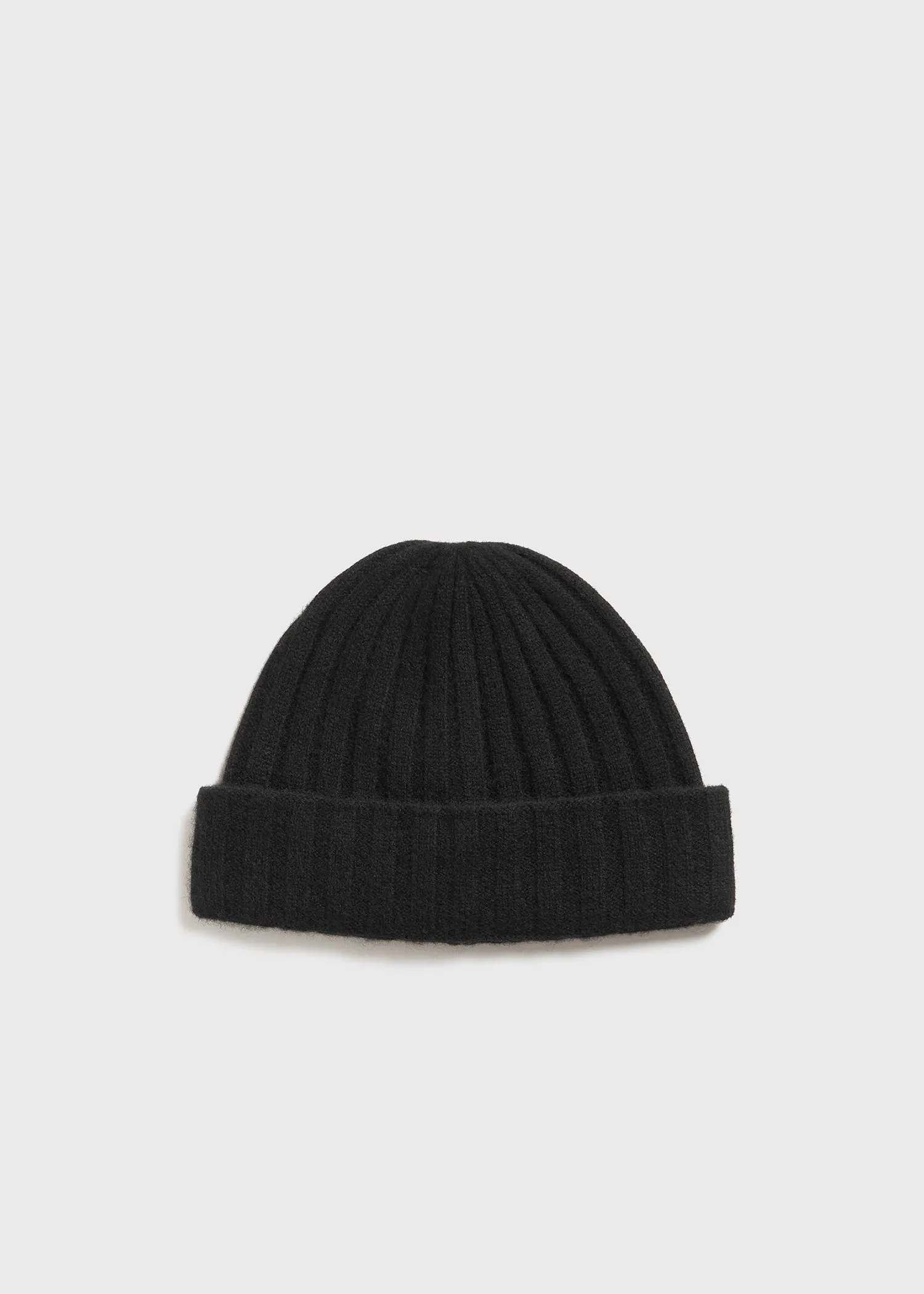 Cashmere beanie black sold by Toteme