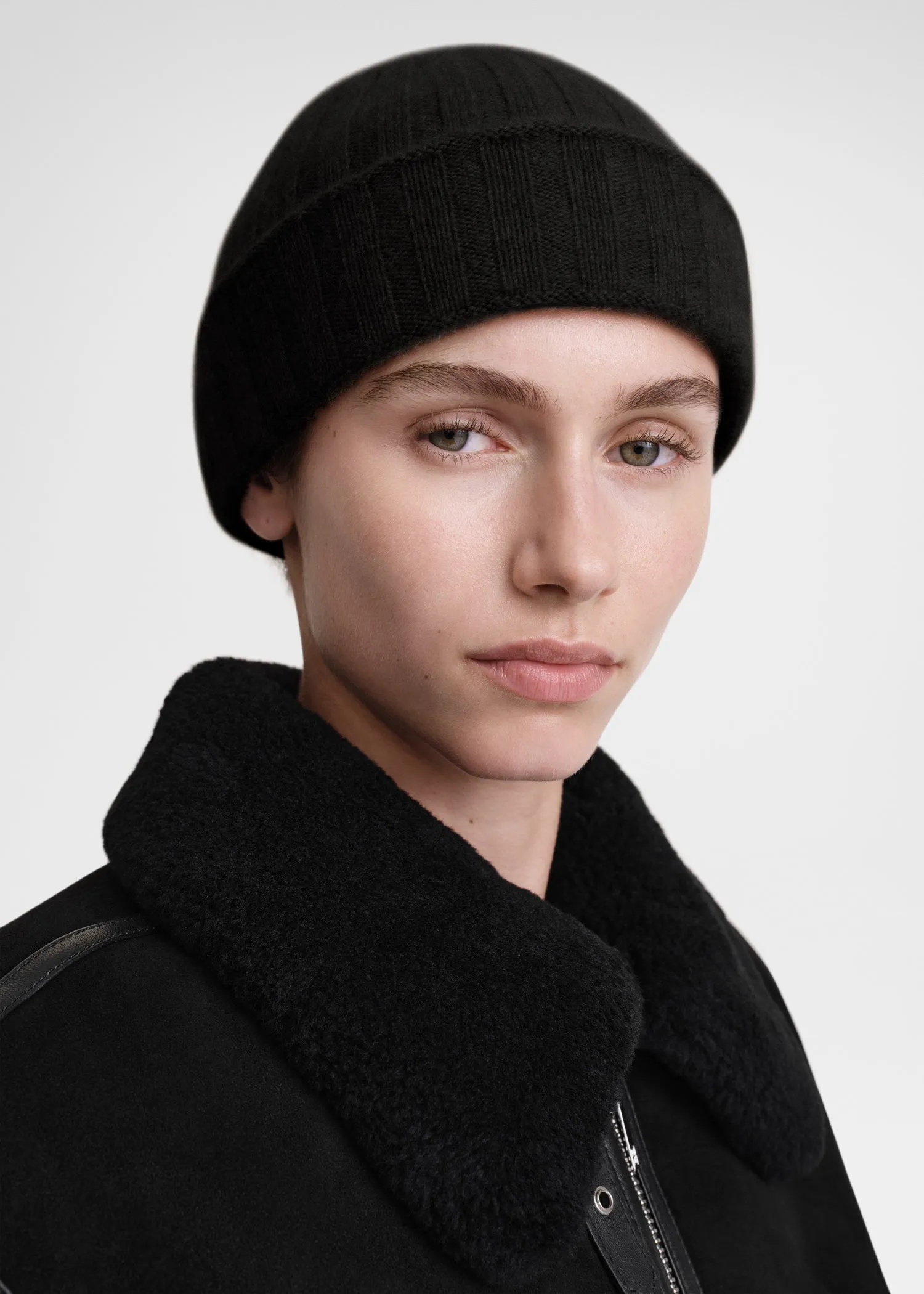 Cashmere beanie black sold by Toteme product image thumbnail 3