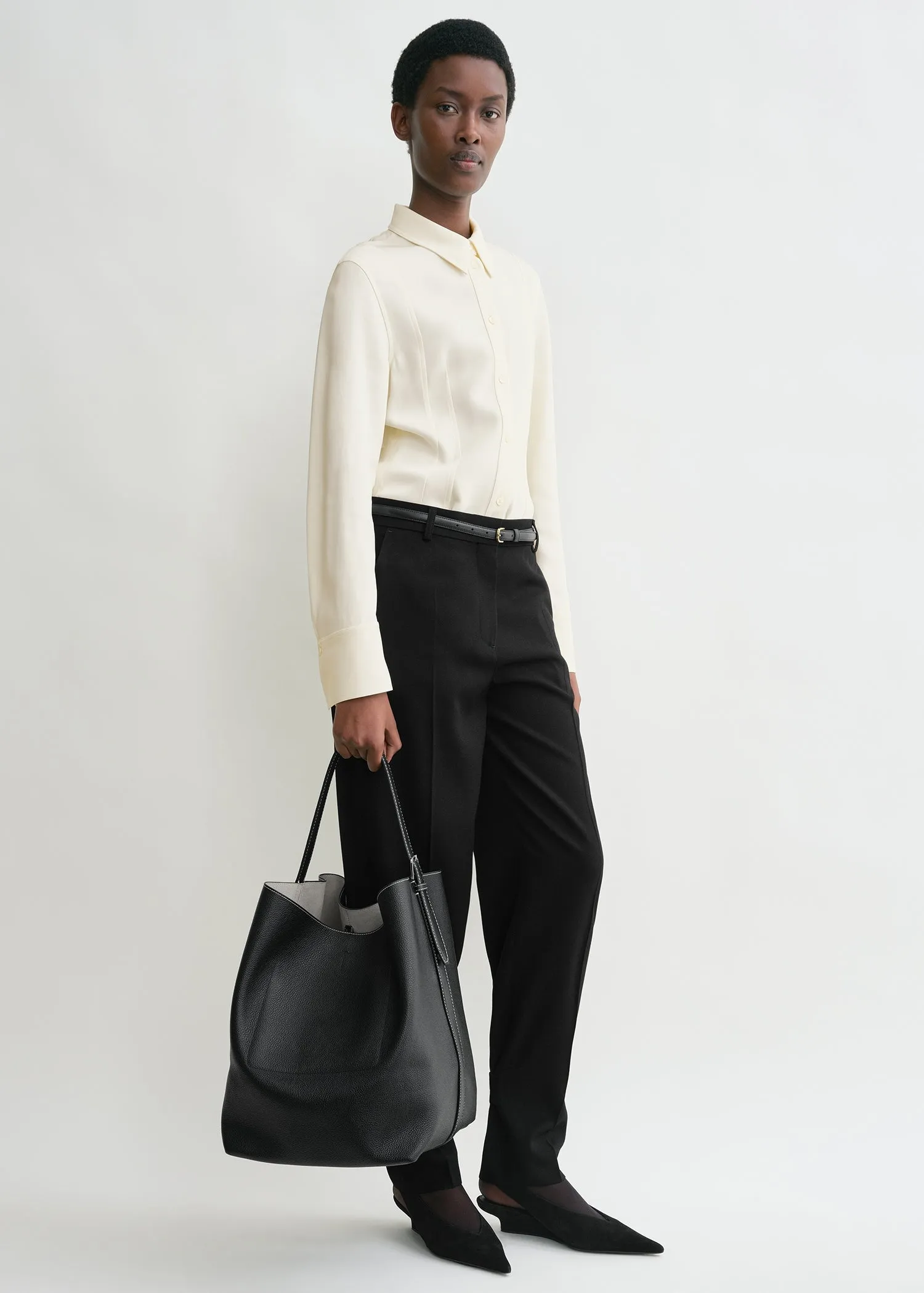 Belted grained-leather tote black sold by Toteme product image thumbnail 2