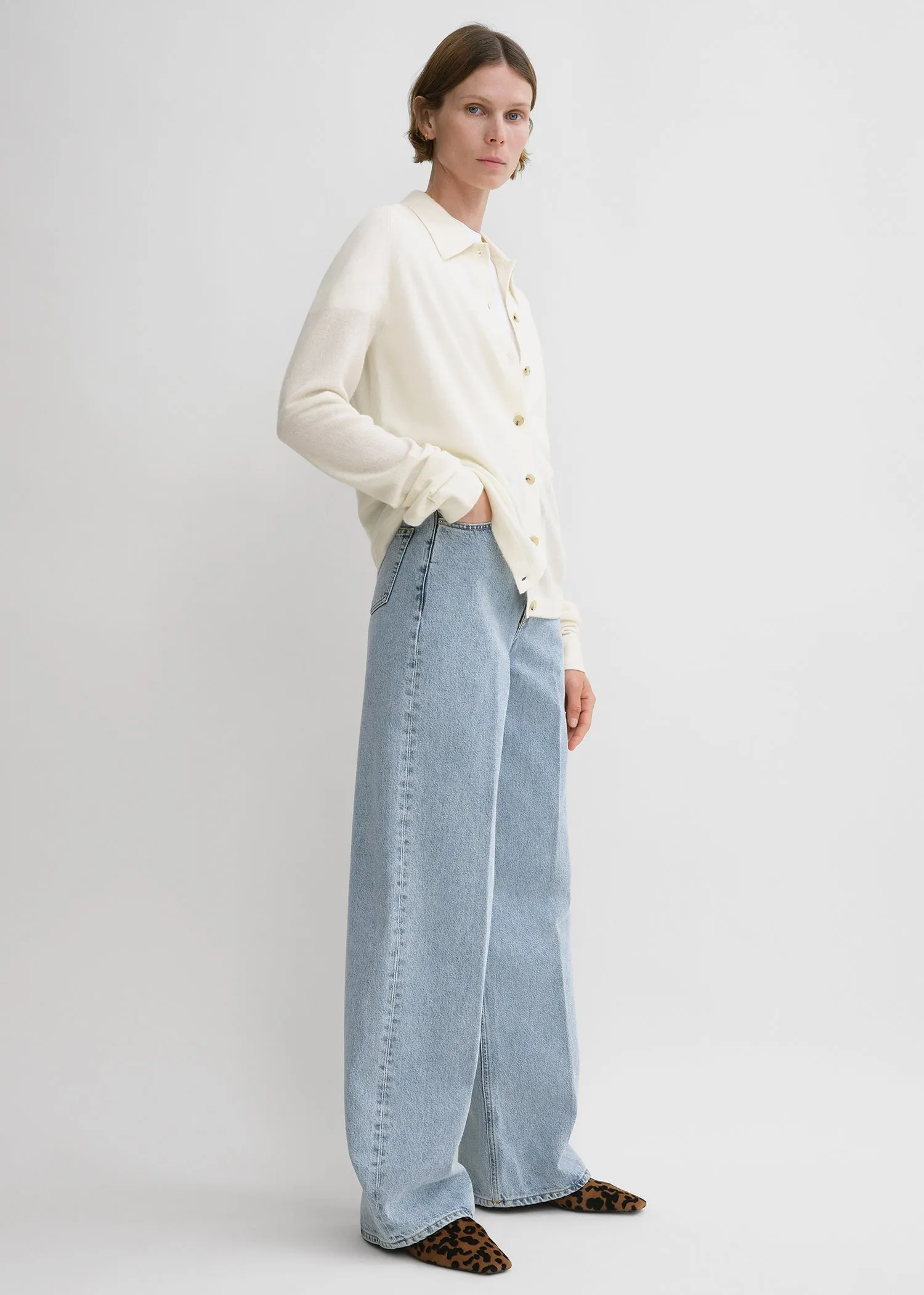 Raglan-sleeve cashmere cardigan talc sold by Toteme product image thumbnail 2