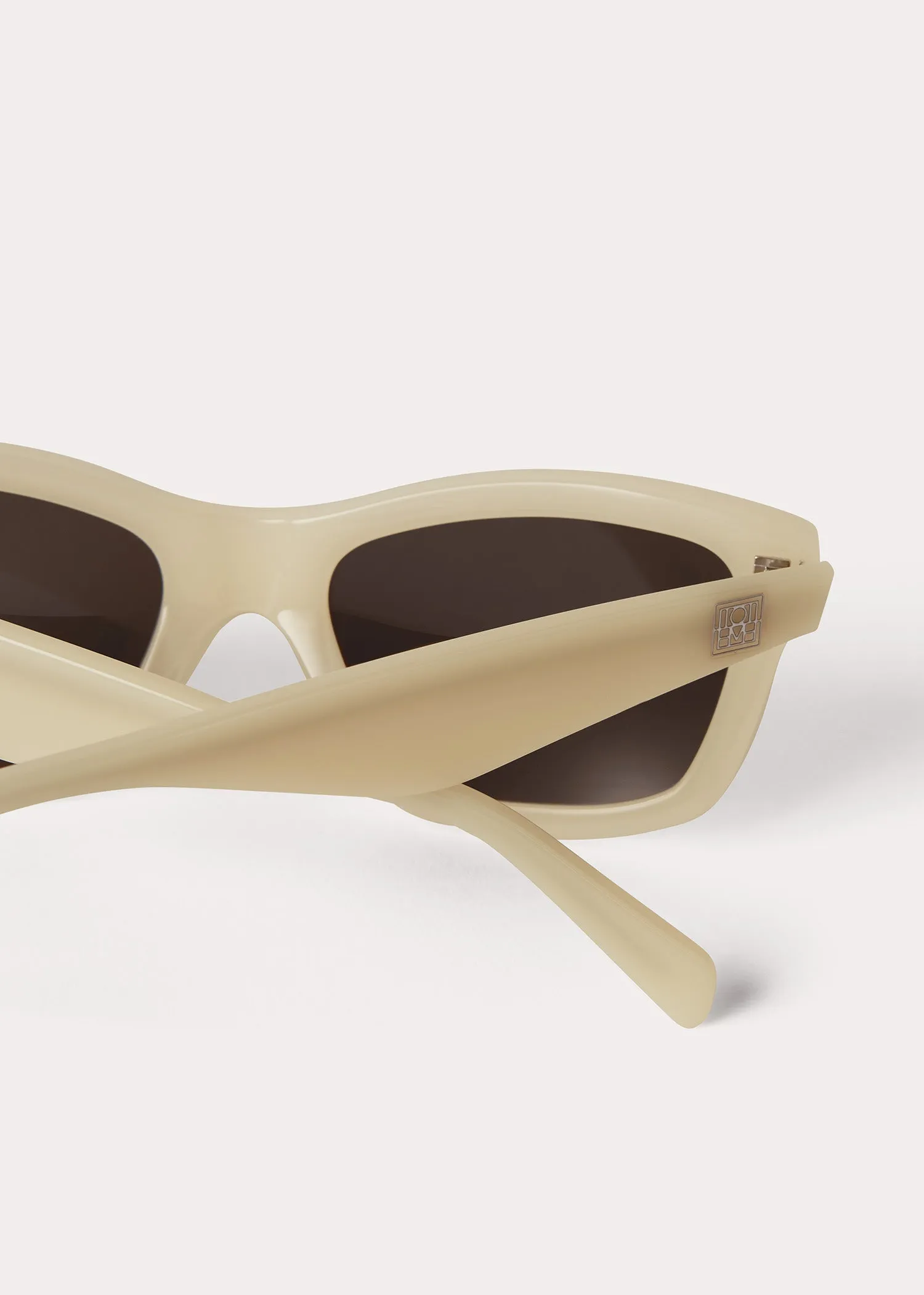 Classic sunglasses bone sold by Toteme product image thumbnail 5