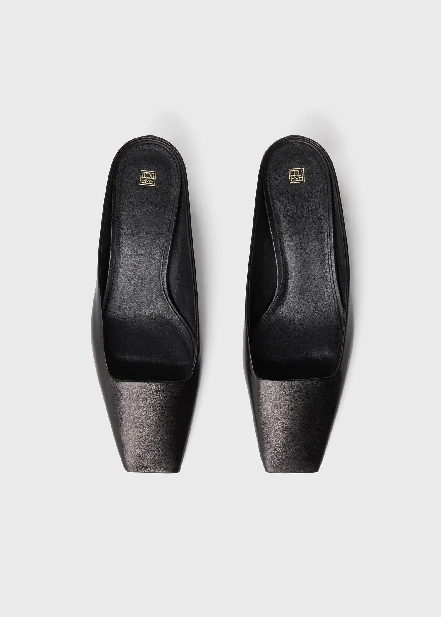 The Mule black sold by Toteme product image thumbnail 2