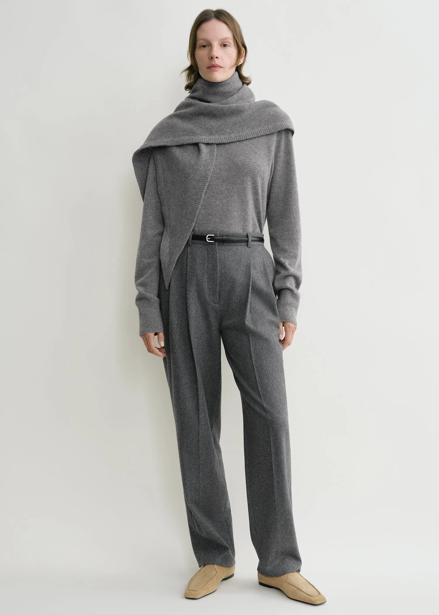 Triangle wool cashmere scarf grey melange sold by Toteme product image thumbnail 2