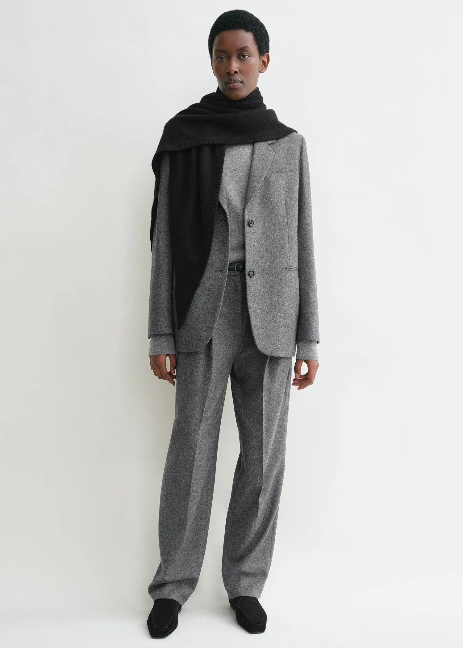 Triangle wool cashmere scarf black sold by Toteme product image thumbnail 2