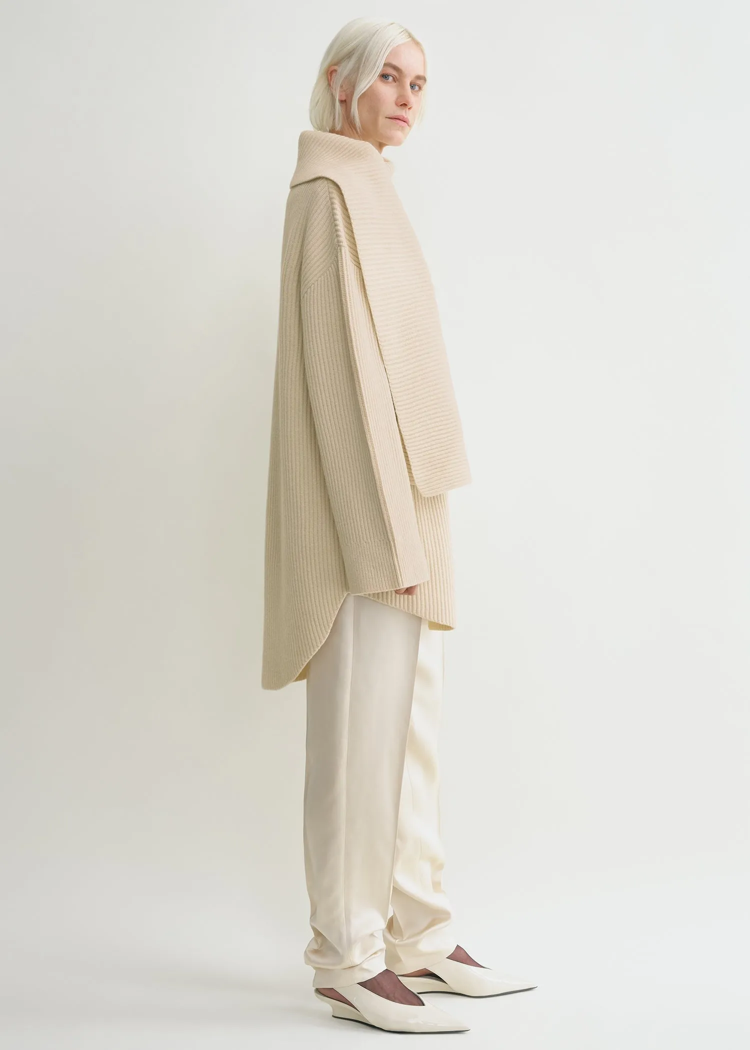 Long scarf knit off-white sold by Toteme product image thumbnail 2