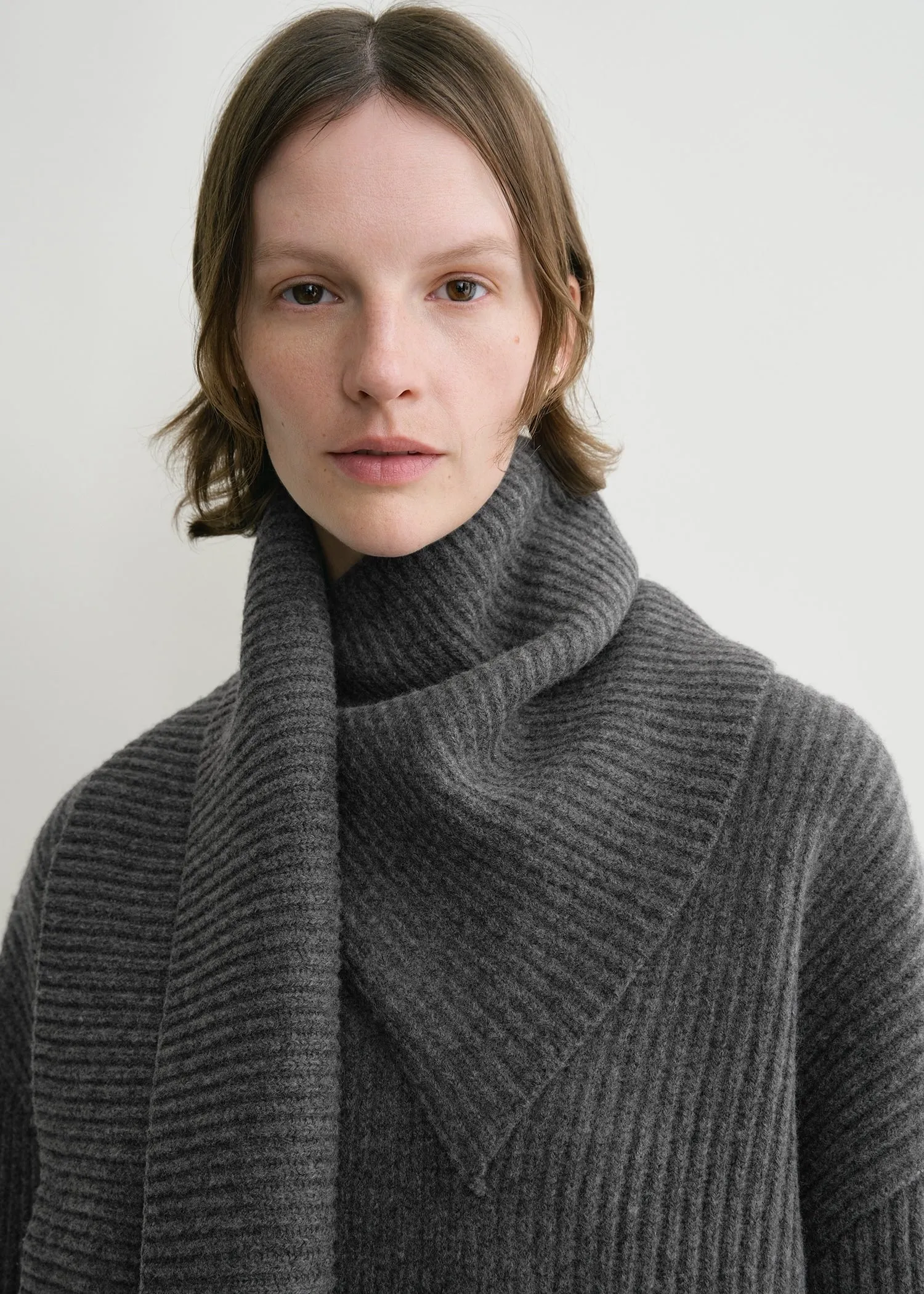 Long scarf knit dark grey melange sold by Toteme product image thumbnail 4