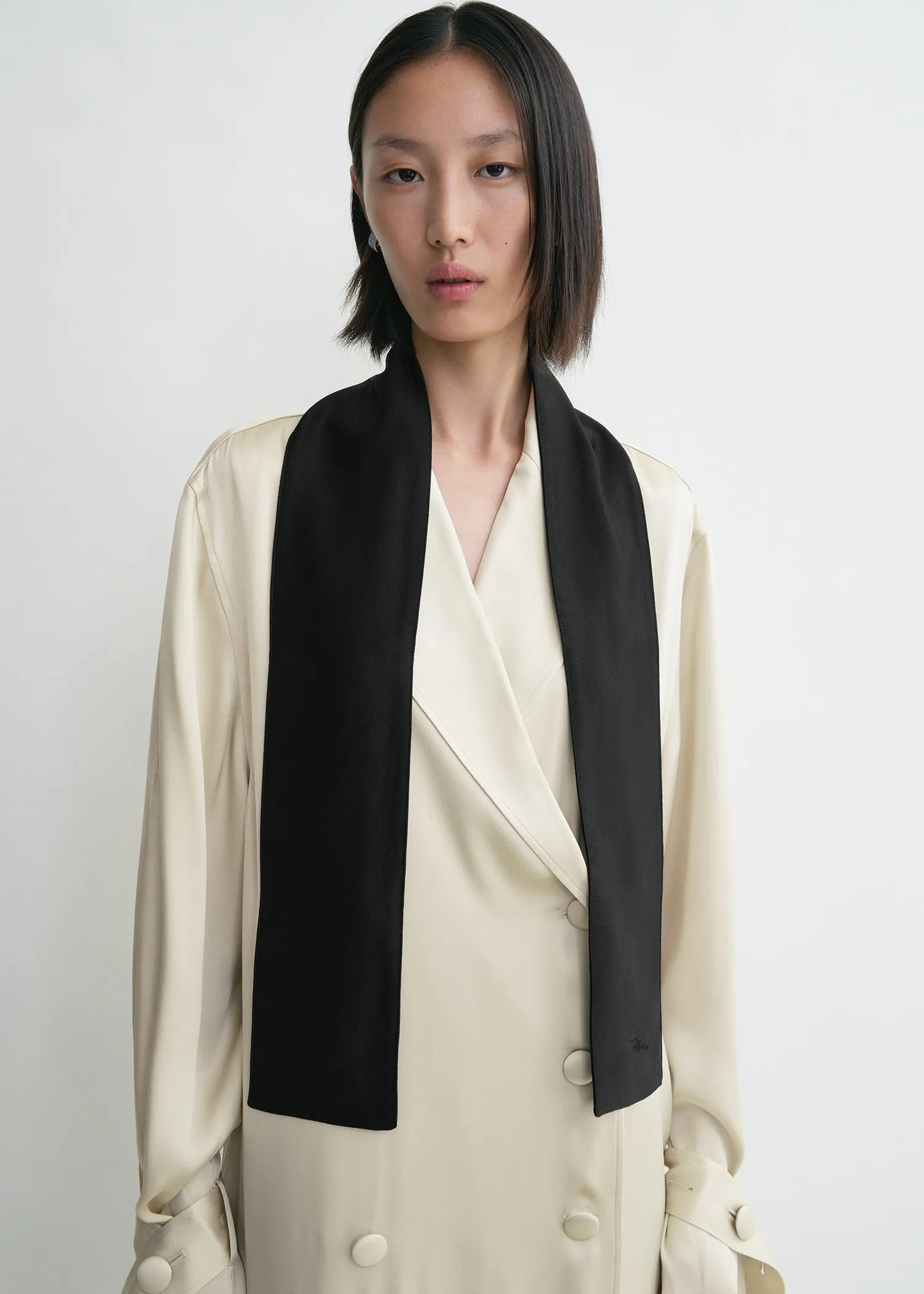 Satin tuxedo scarf black sold by Toteme product image thumbnail 2