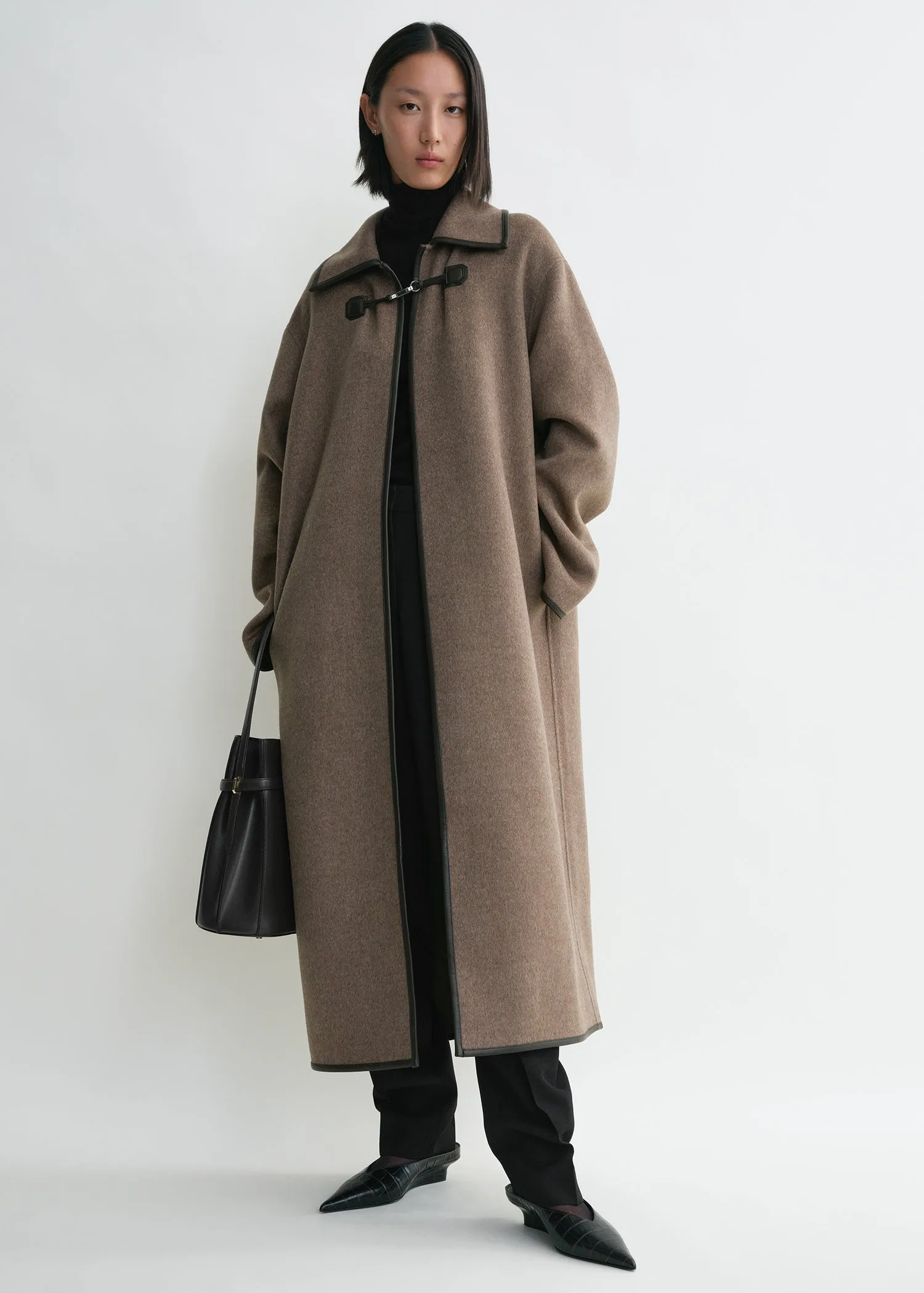 Double clasp coat oak melange sold by Toteme